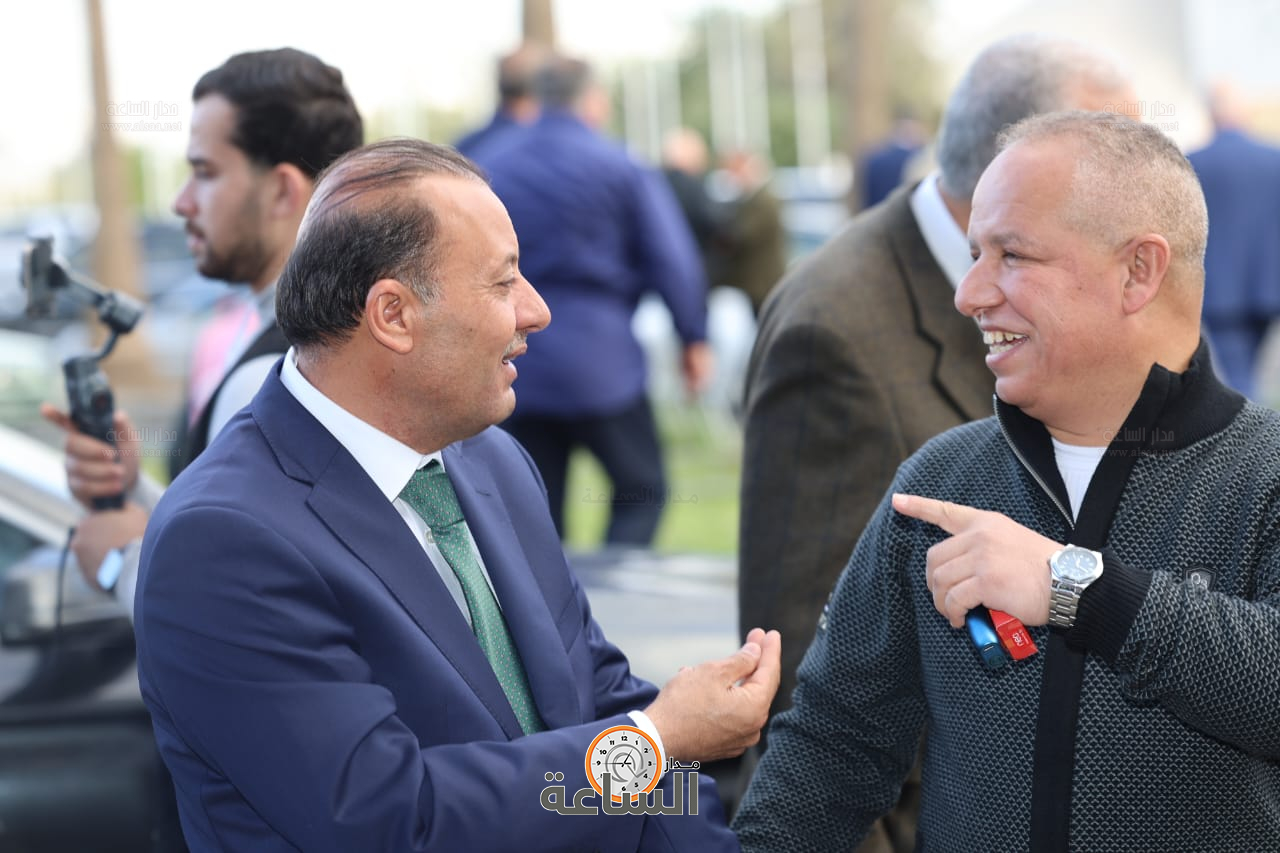 Madar Al-Saa Images 0.9916125938080163