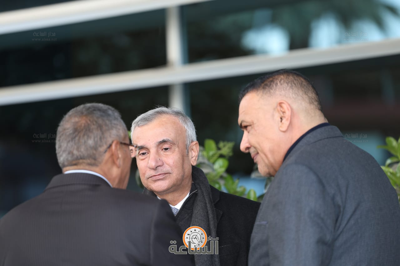 Madar Al-Saa Images 0.41361383689697784