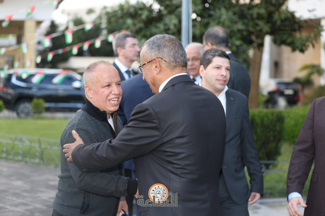 Madar Al-Saa Images 0.3732464104547375