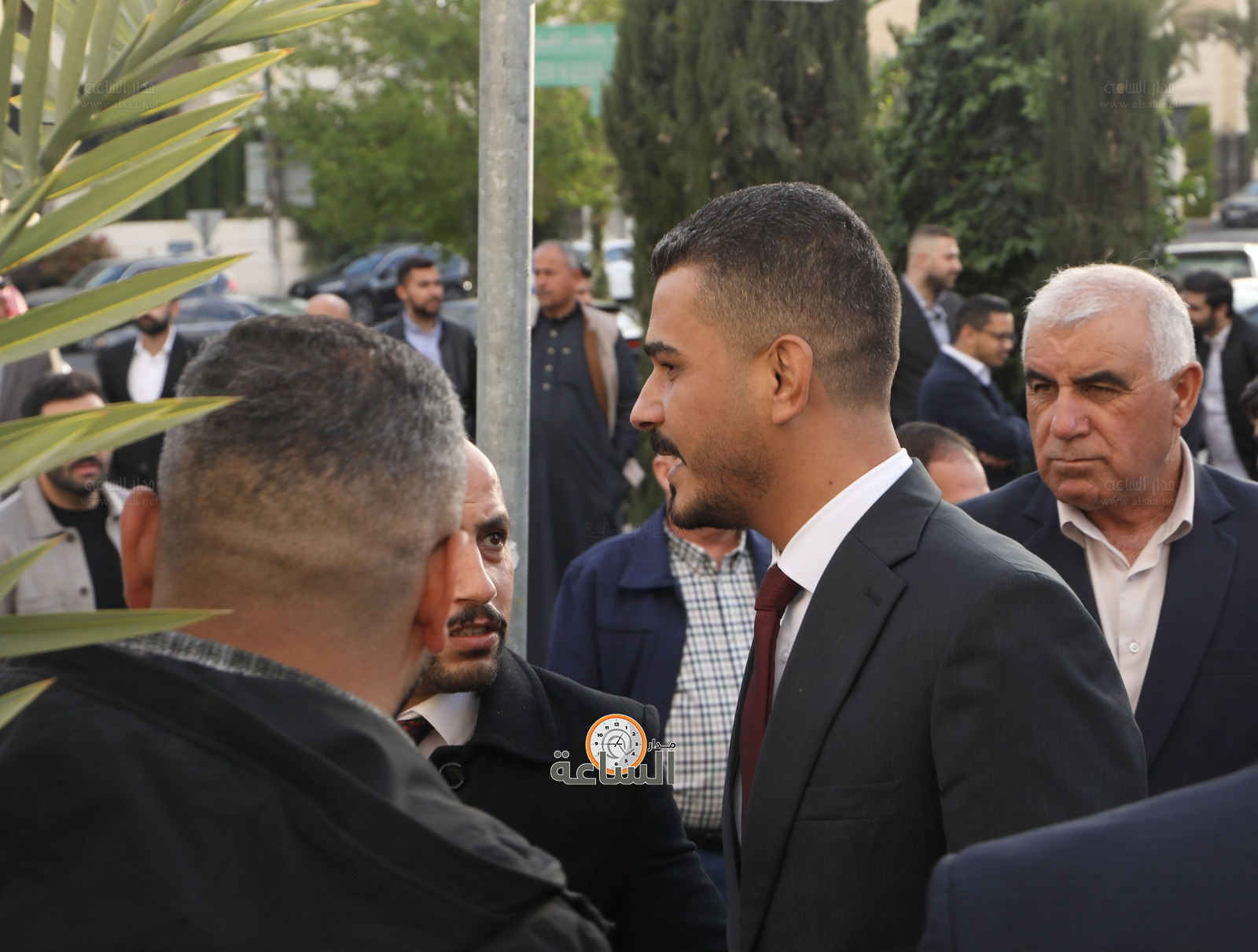 Madar Al-Saa Images 0.3792952252456