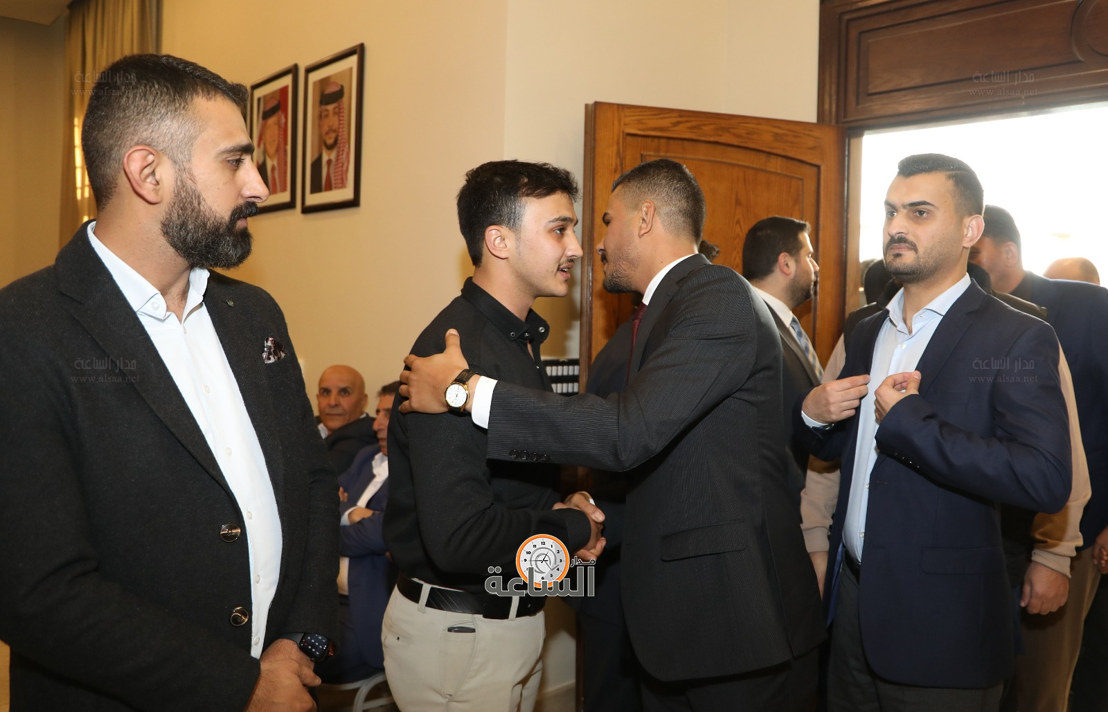 Madar Al-Saa Images 0.5745236053604545