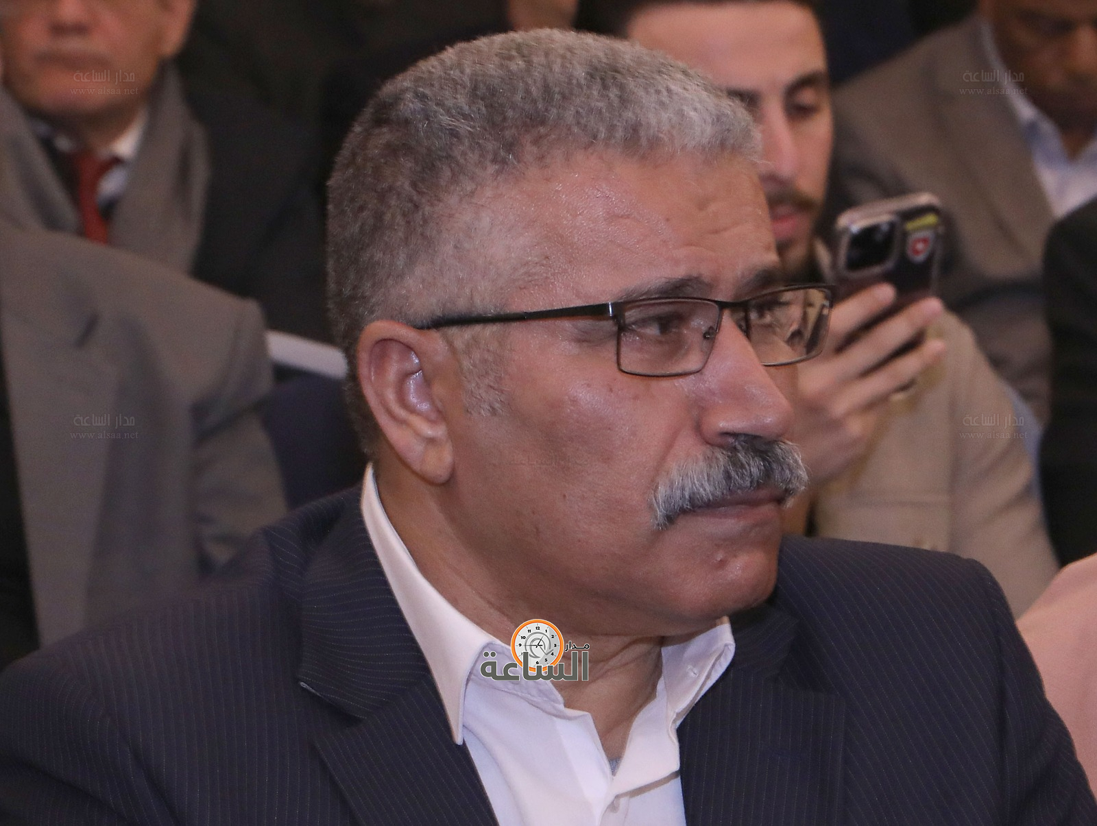 Madar Al-Saa Images 0.32794051857921