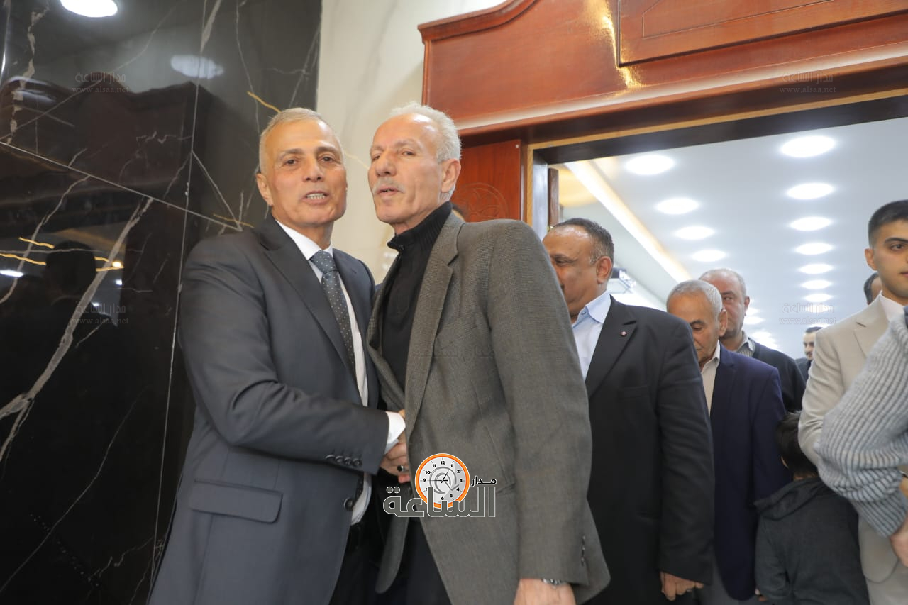 Madar Al-Saa Images 0.6332377621001831