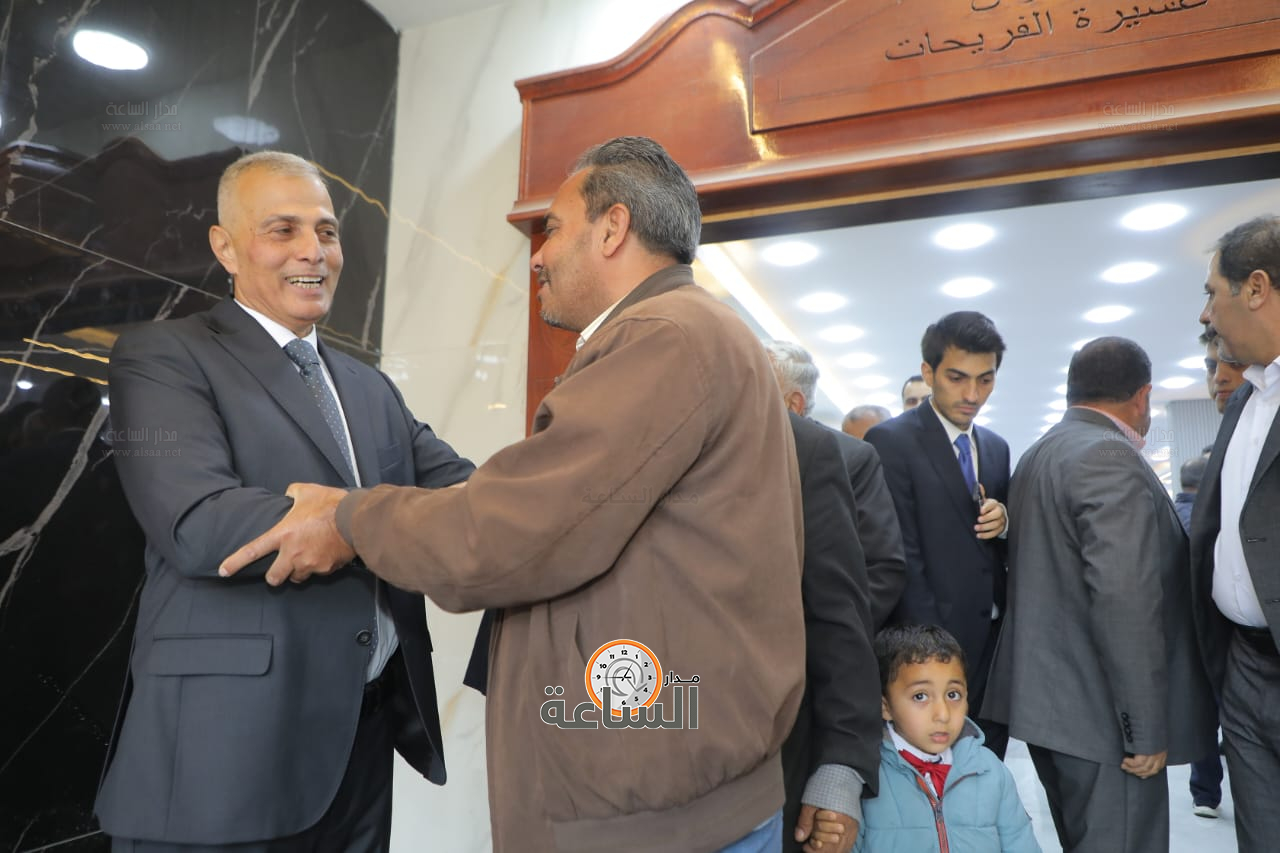 Madar Al-Saa Images 0.7320509116128865