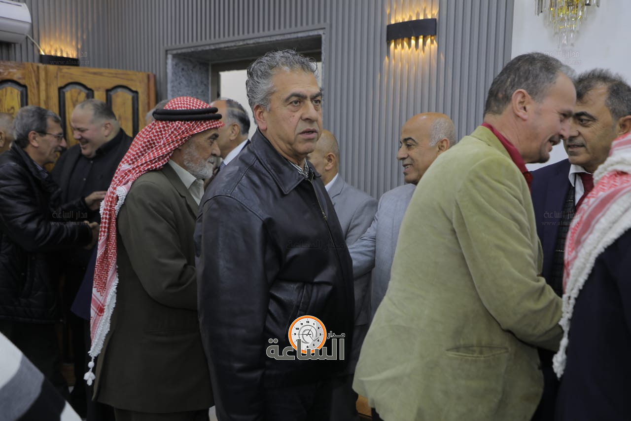 Madar Al-Saa Images 0.4325299608144926