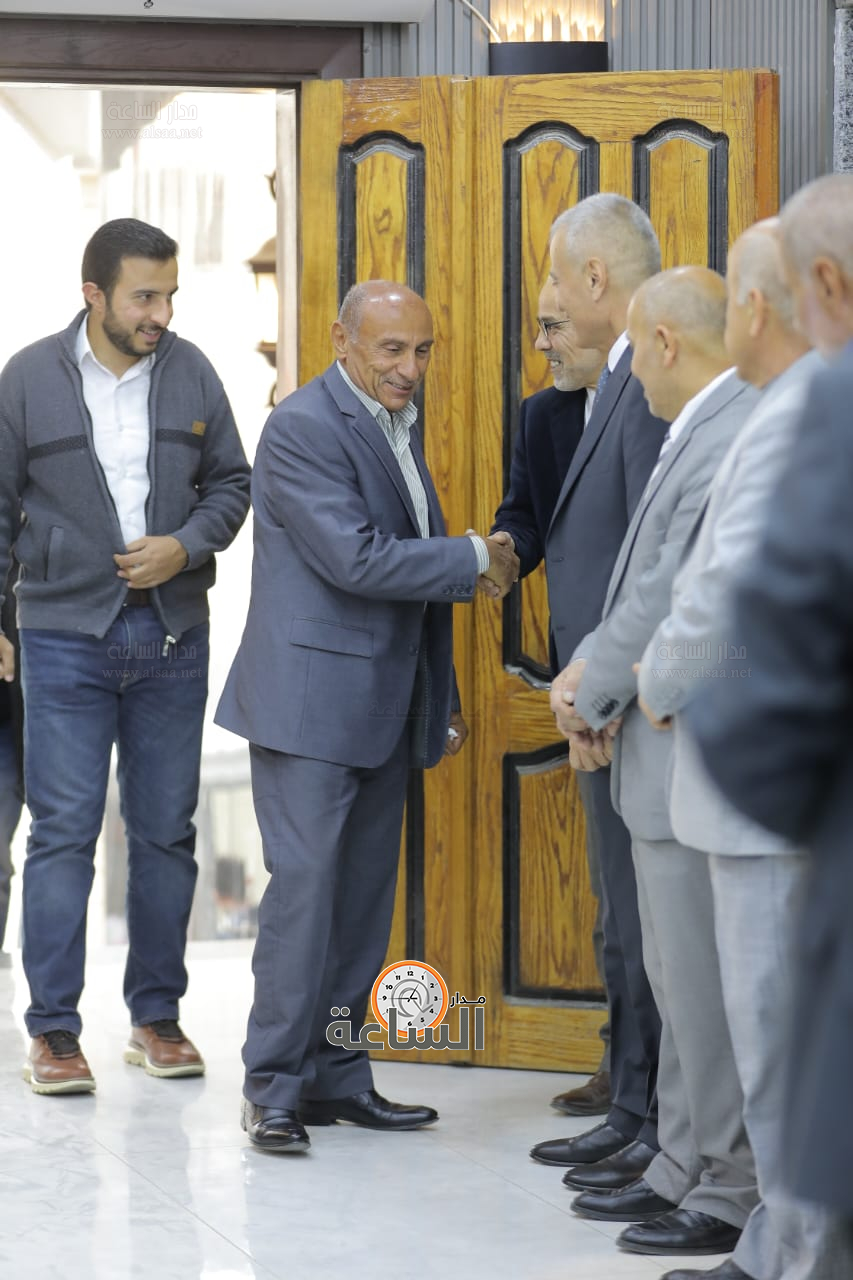 Madar Al-Saa Images 0.3723653015861228