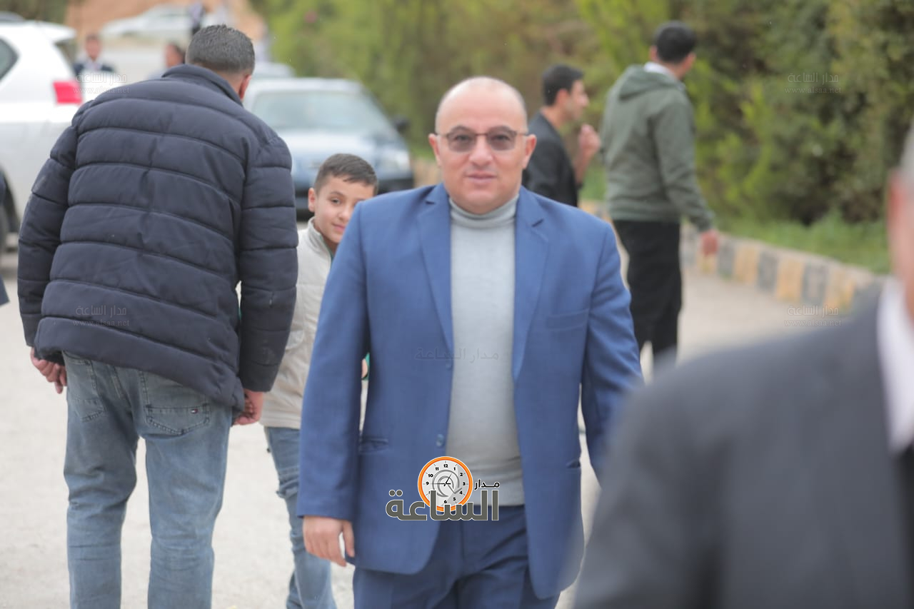 Madar Al-Saa Images 0.48934087914654945