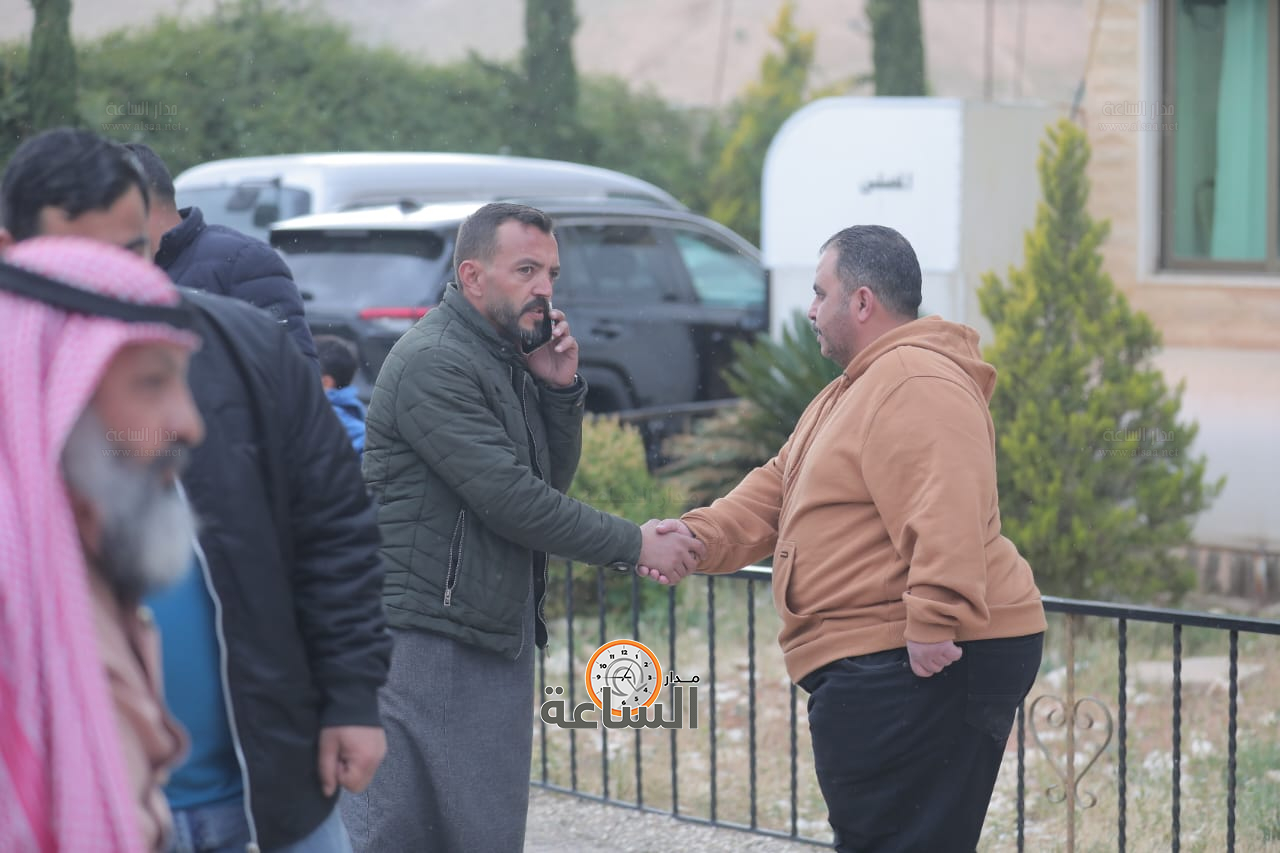 Madar Al-Saa Images 0.3933860920999338