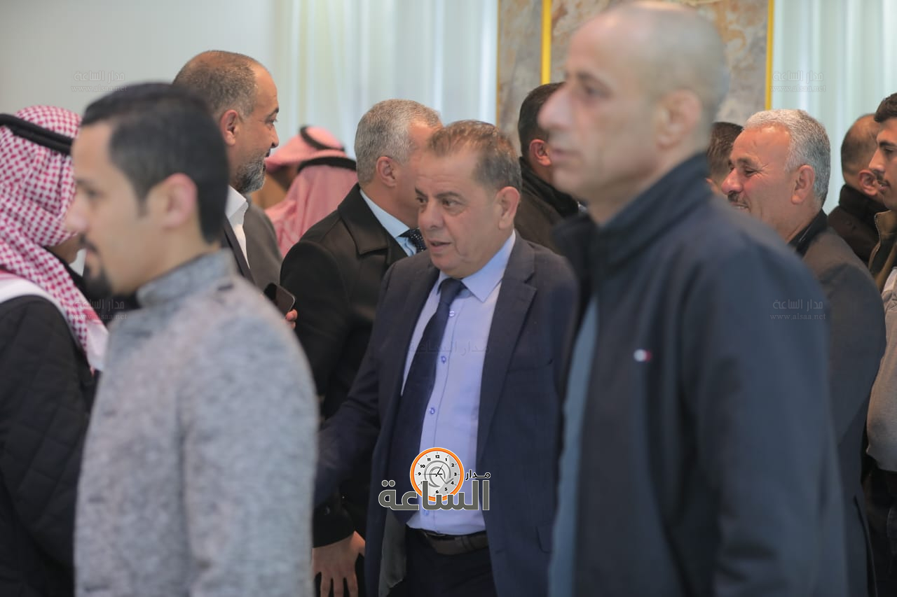 Madar Al-Saa Images 0.03864543649285168