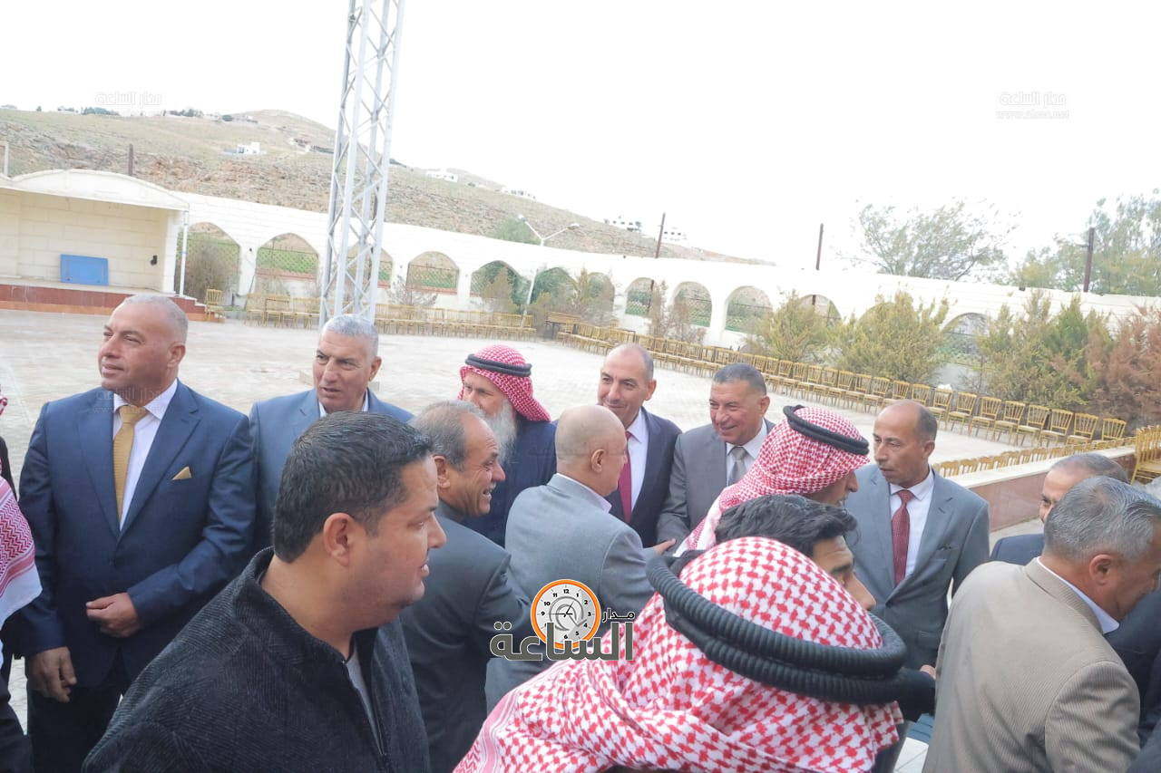 Madar Al-Saa Images 0.637977896671648