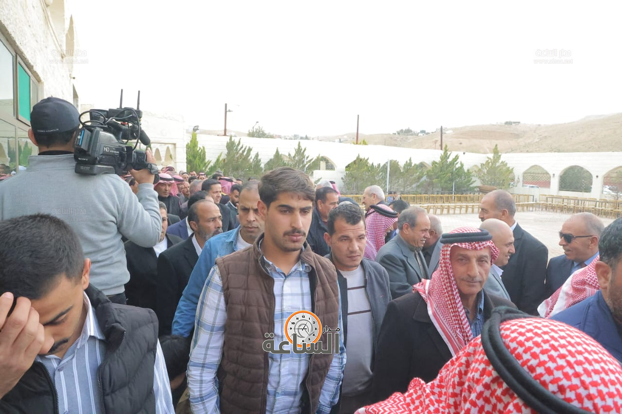 Madar Al-Saa Images 0.10438669529744282