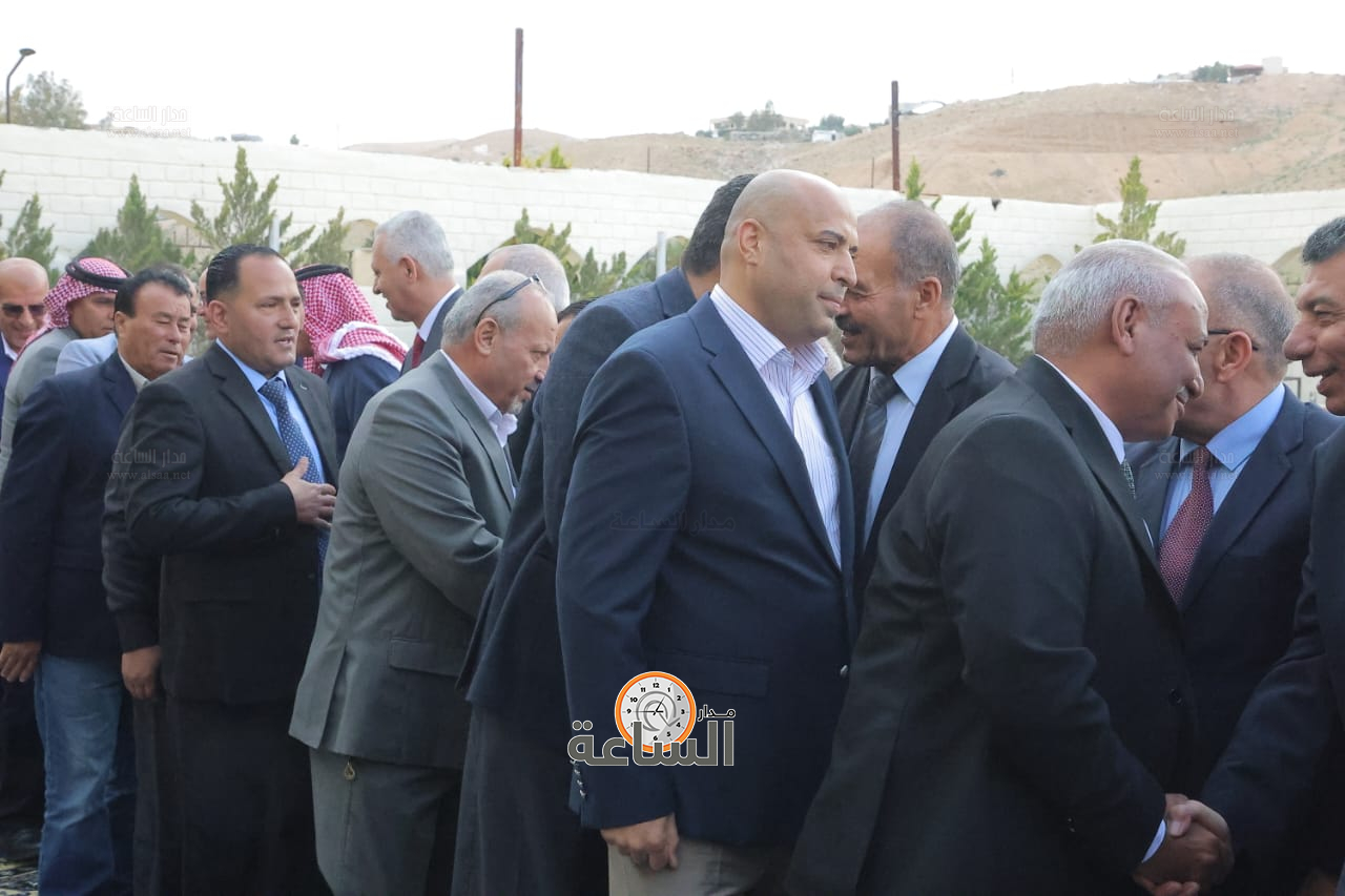 Madar Al-Saa Images 0.7083139962695371