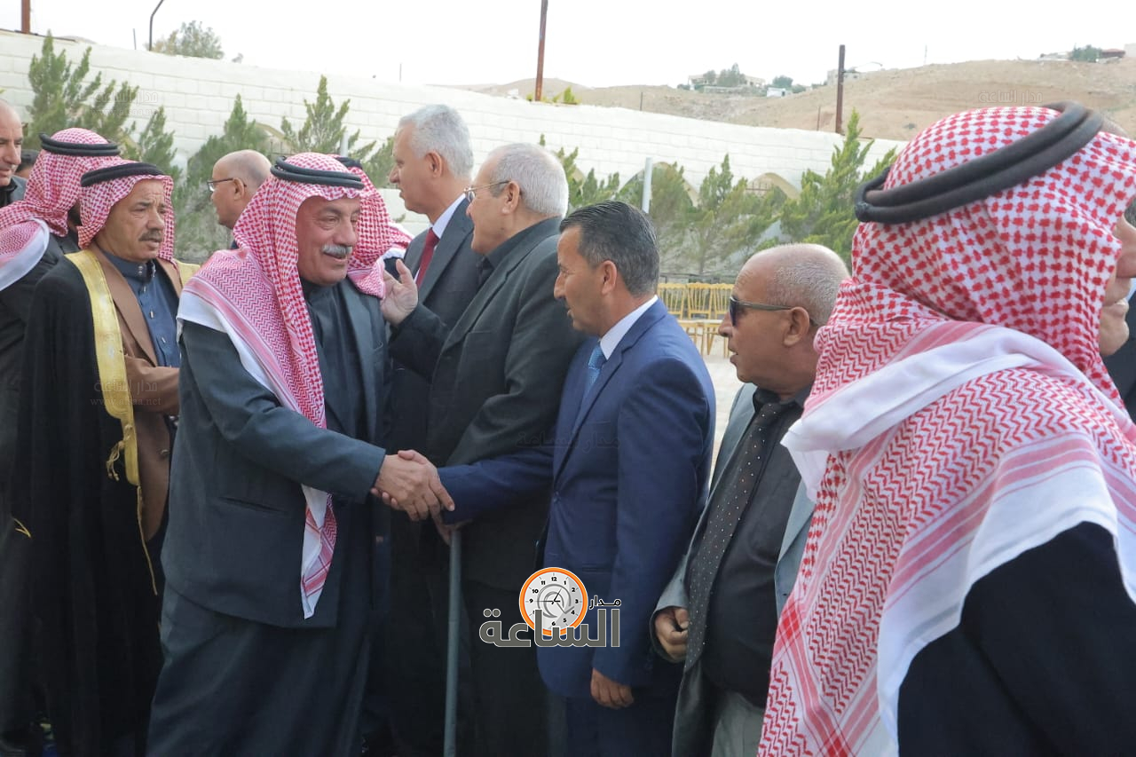 Madar Al-Saa Images 0.1948941514479905