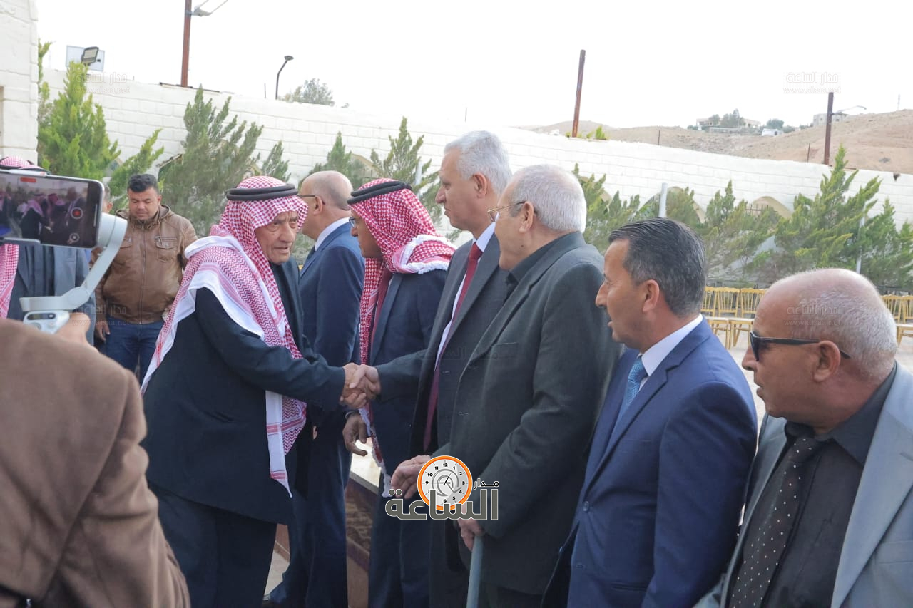 Madar Al-Saa Images 0.3681733919061366