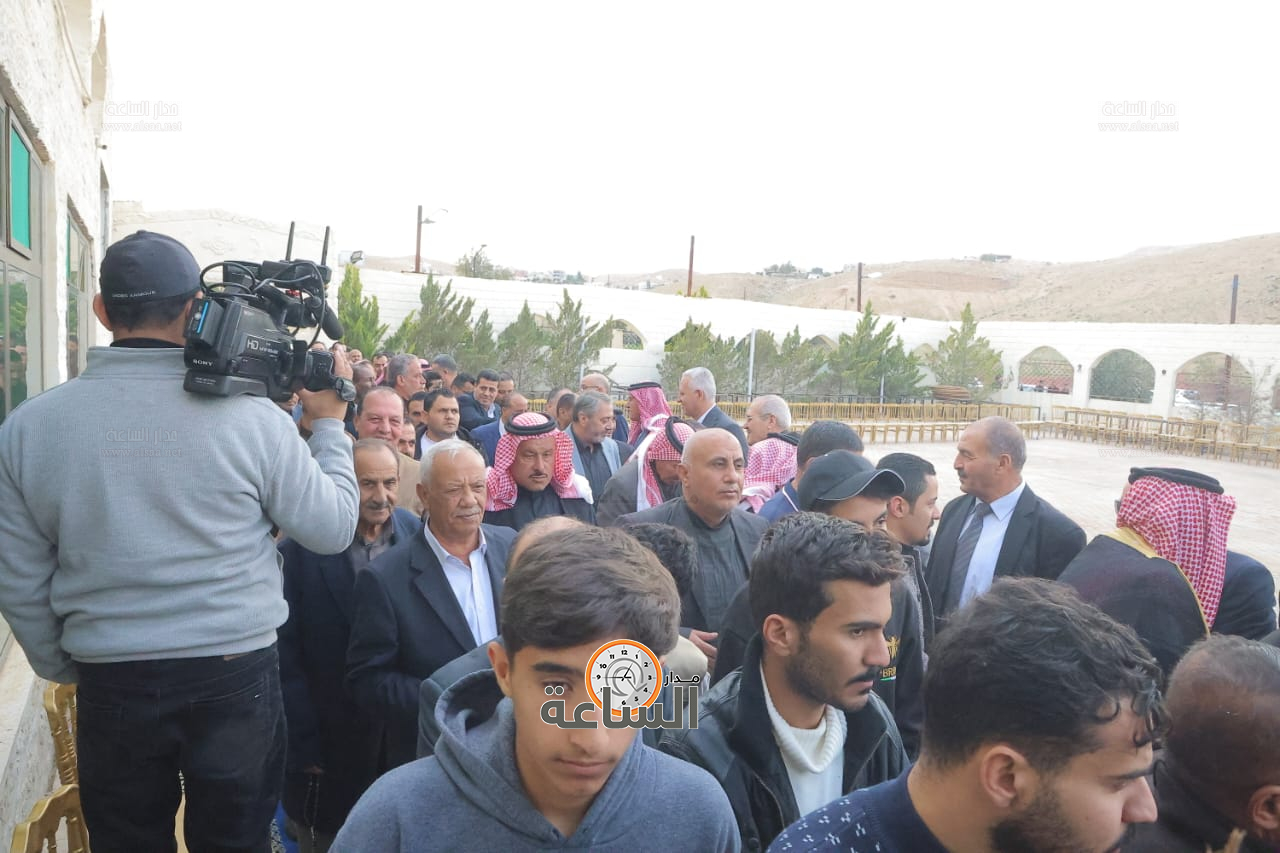 Madar Al-Saa Images 0.3926776268253489