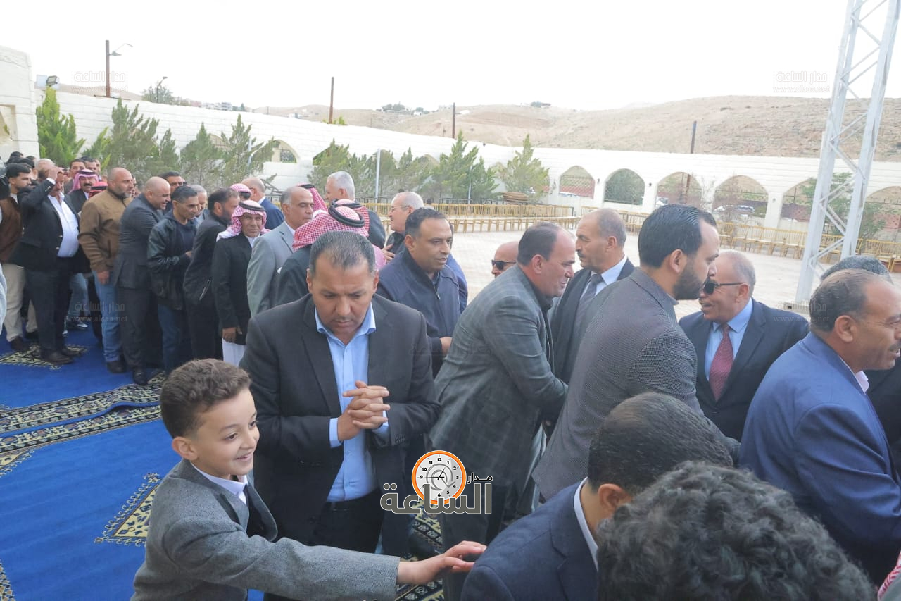 Madar Al-Saa Images 0.35301051470996825