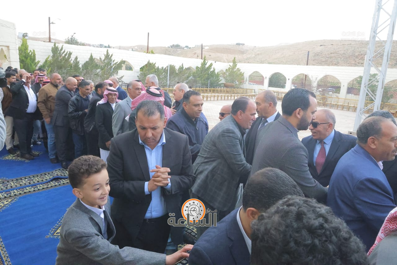 Madar Al-Saa Images 0.4309028107773506