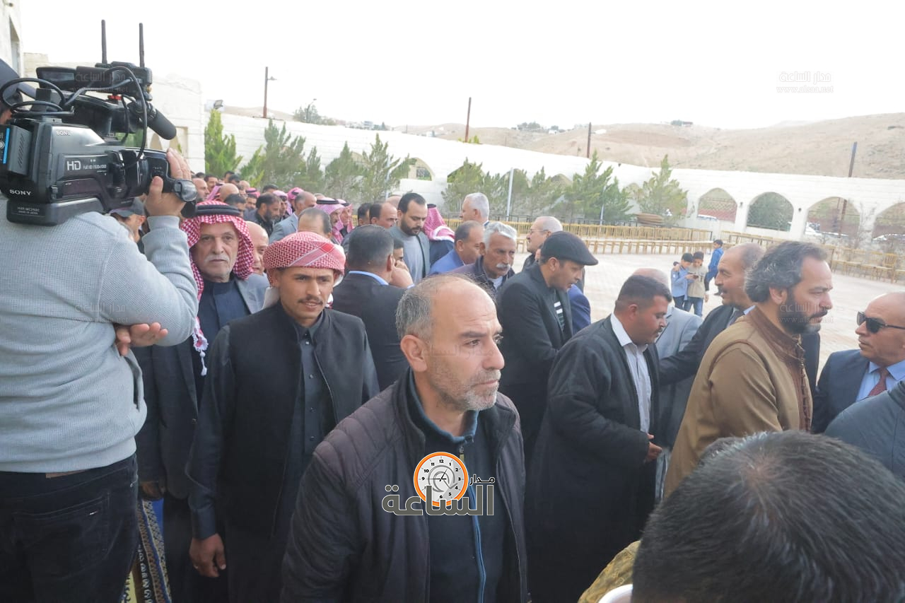 Madar Al-Saa Images 0.3917293436925713