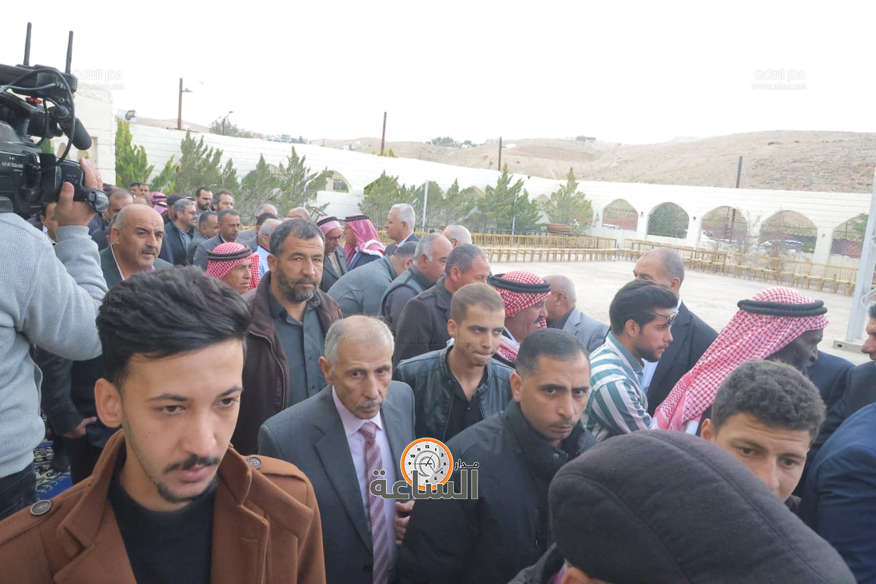 Madar Al-Saa Images 0.054351057783247225