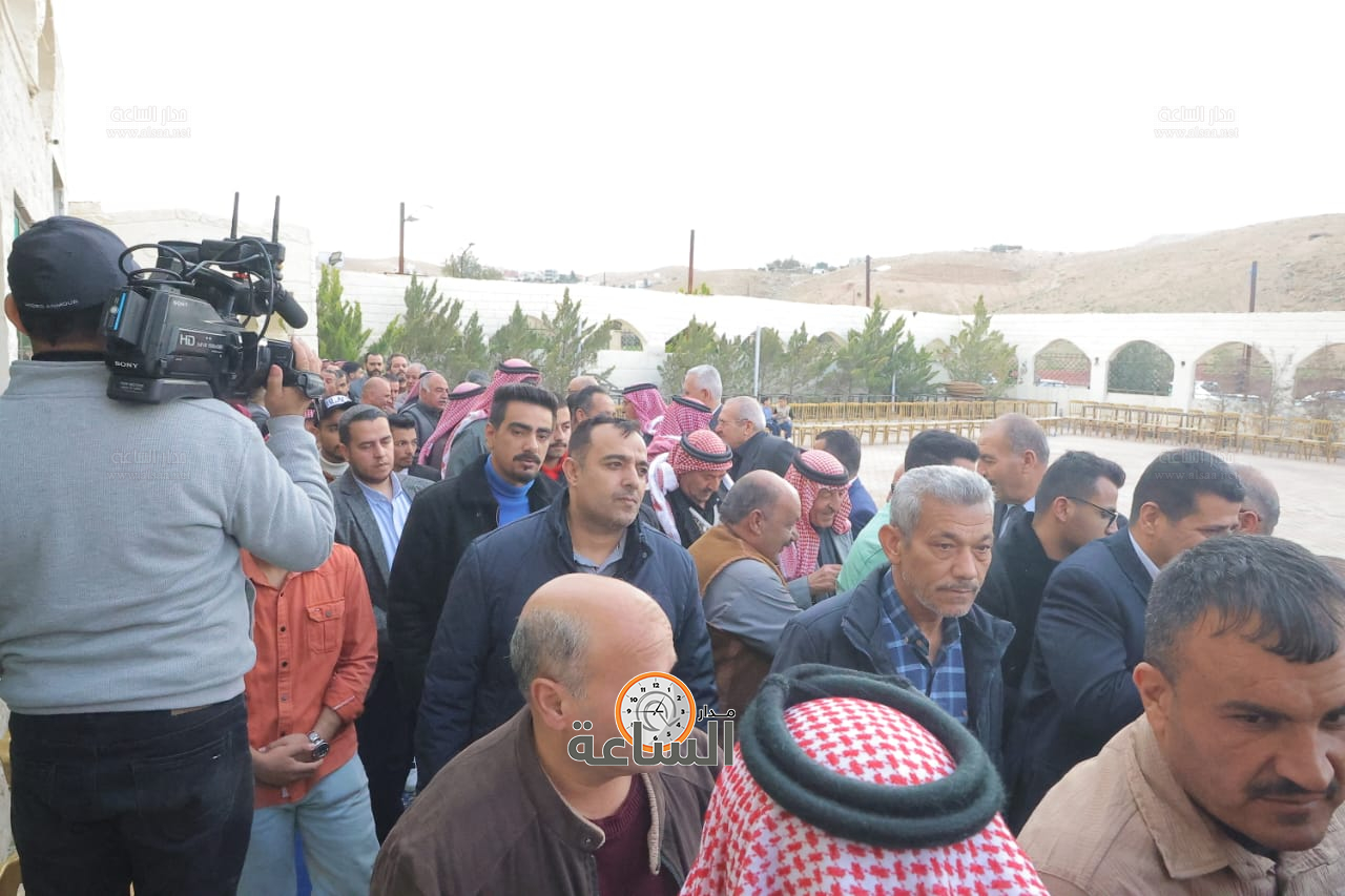 Madar Al-Saa Images 0.6385502338822036