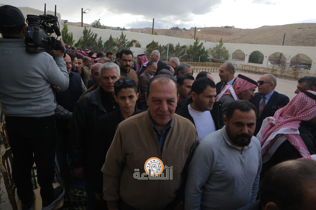 Madar Al-Saa Images 0.10119075594878801