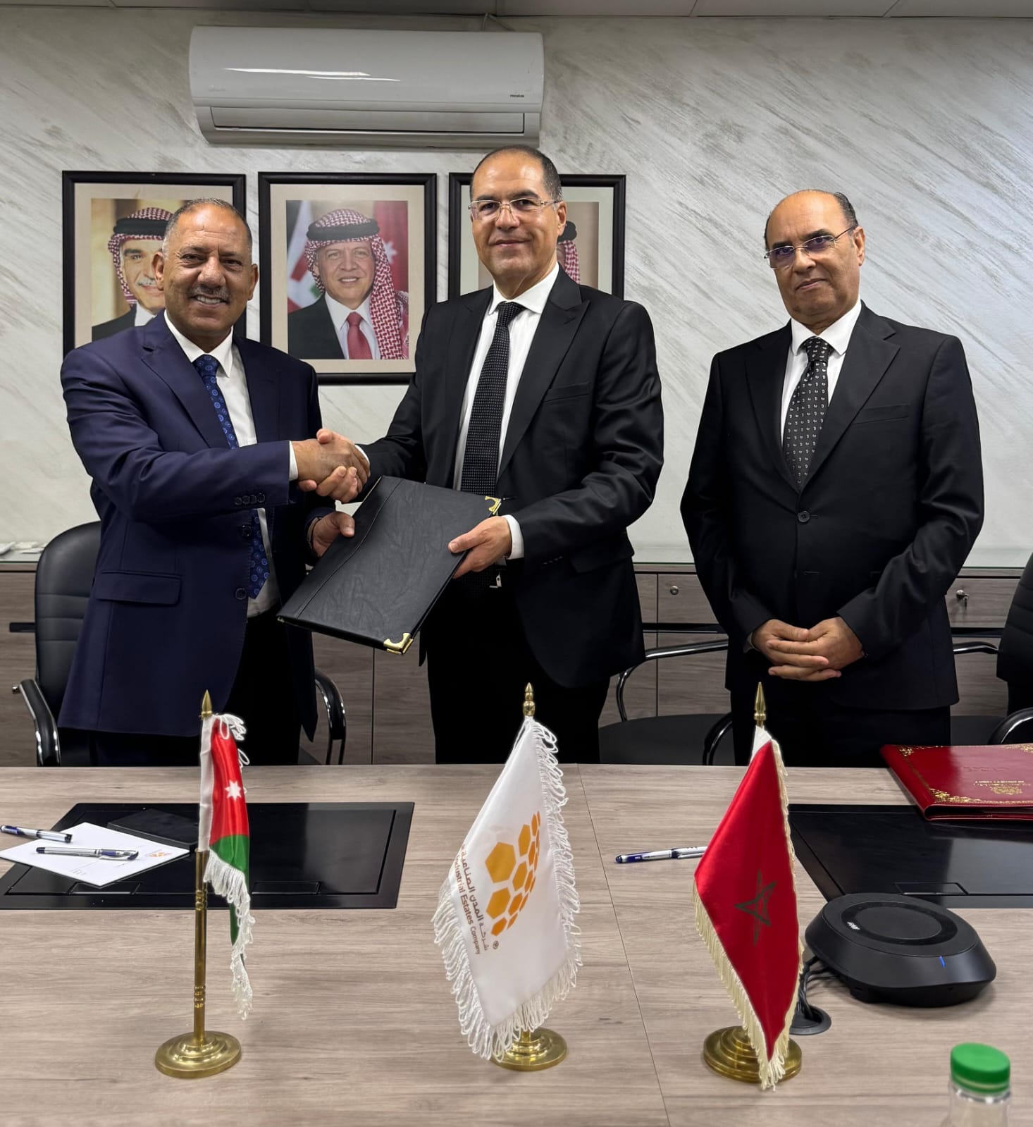 Madar Al-Saa Images 0.6750942670897563