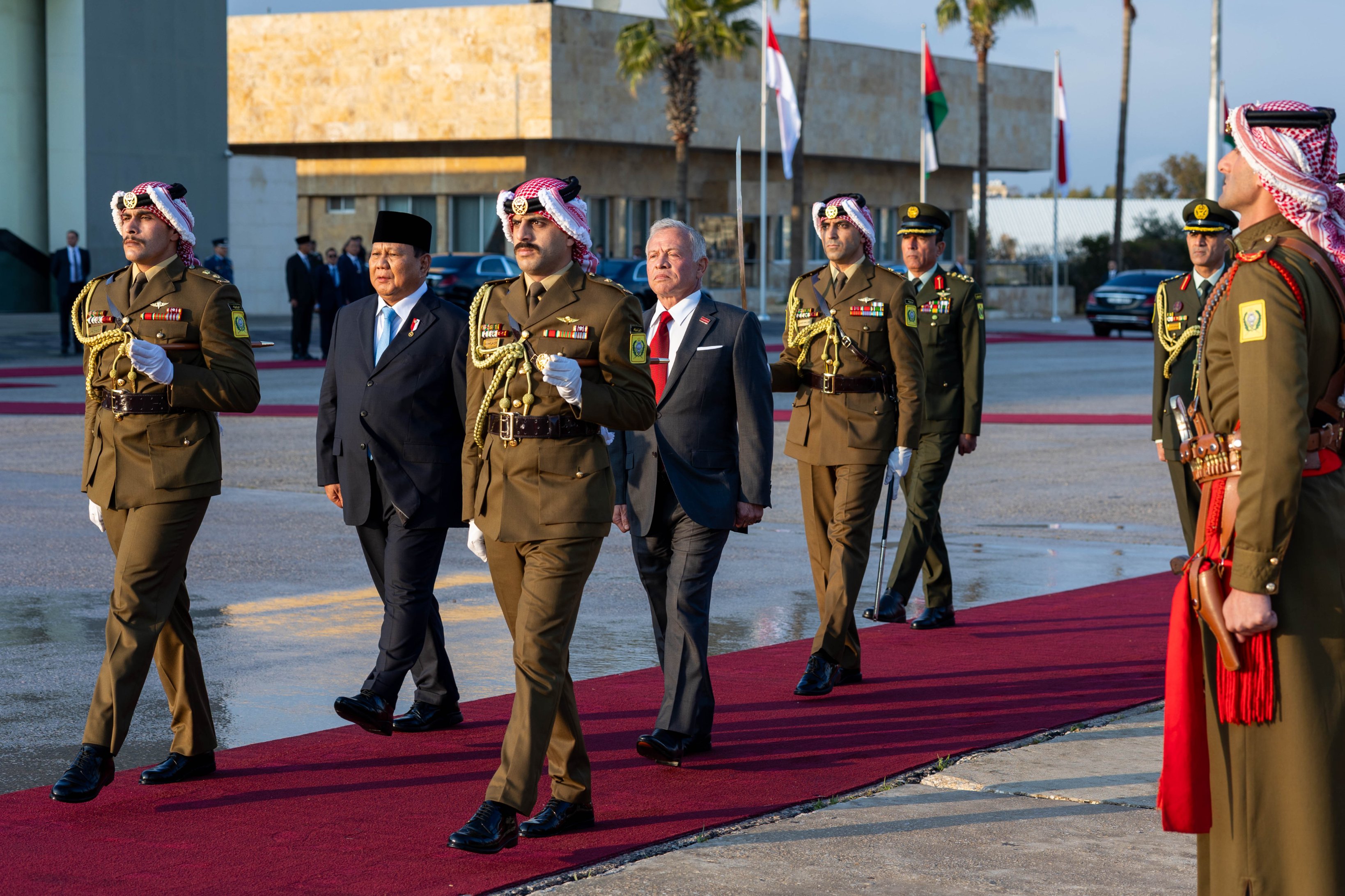 Madar Al-Saa Images 0.14382768561807613