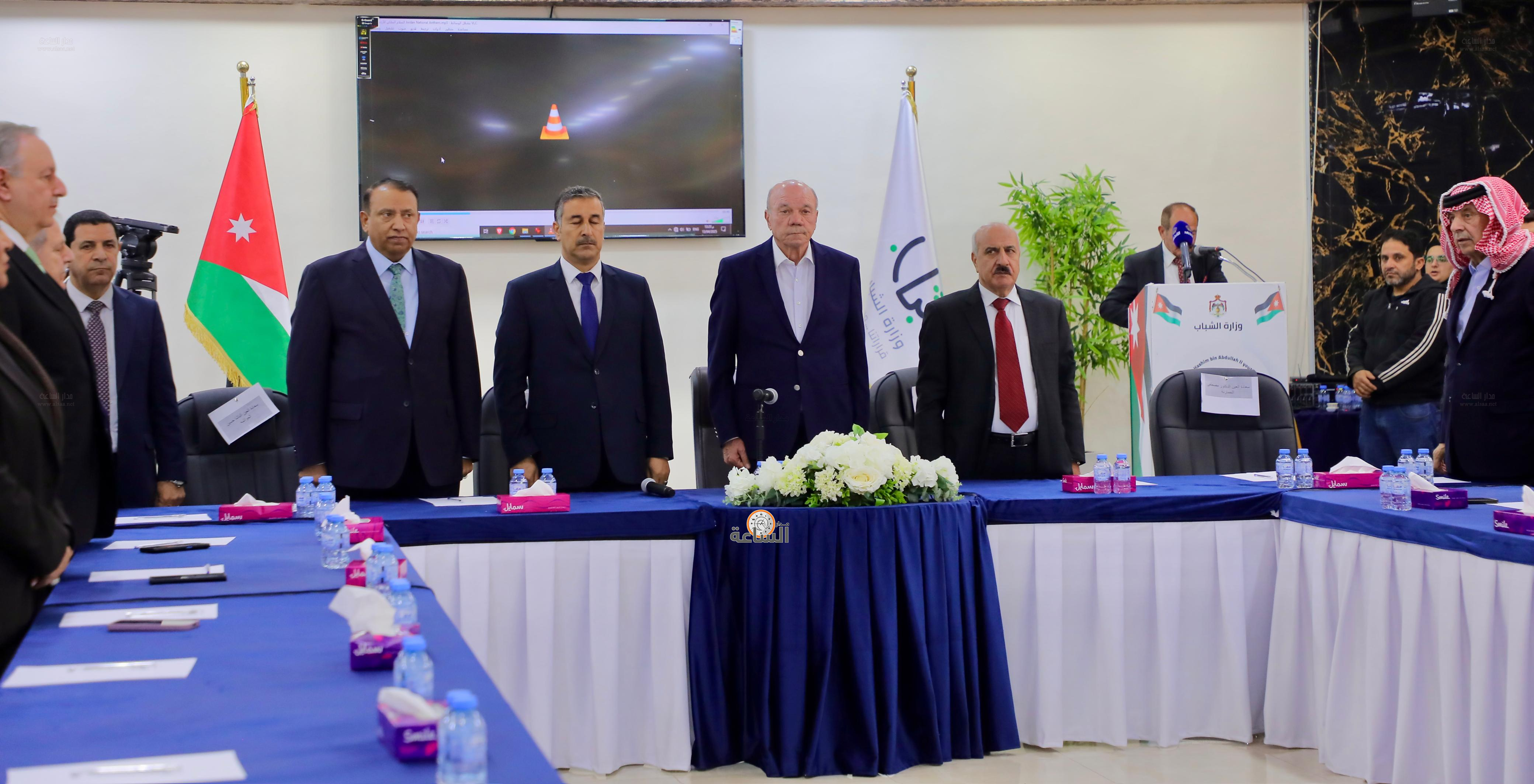 Madar Al-Saa Images 0.7084604416822637