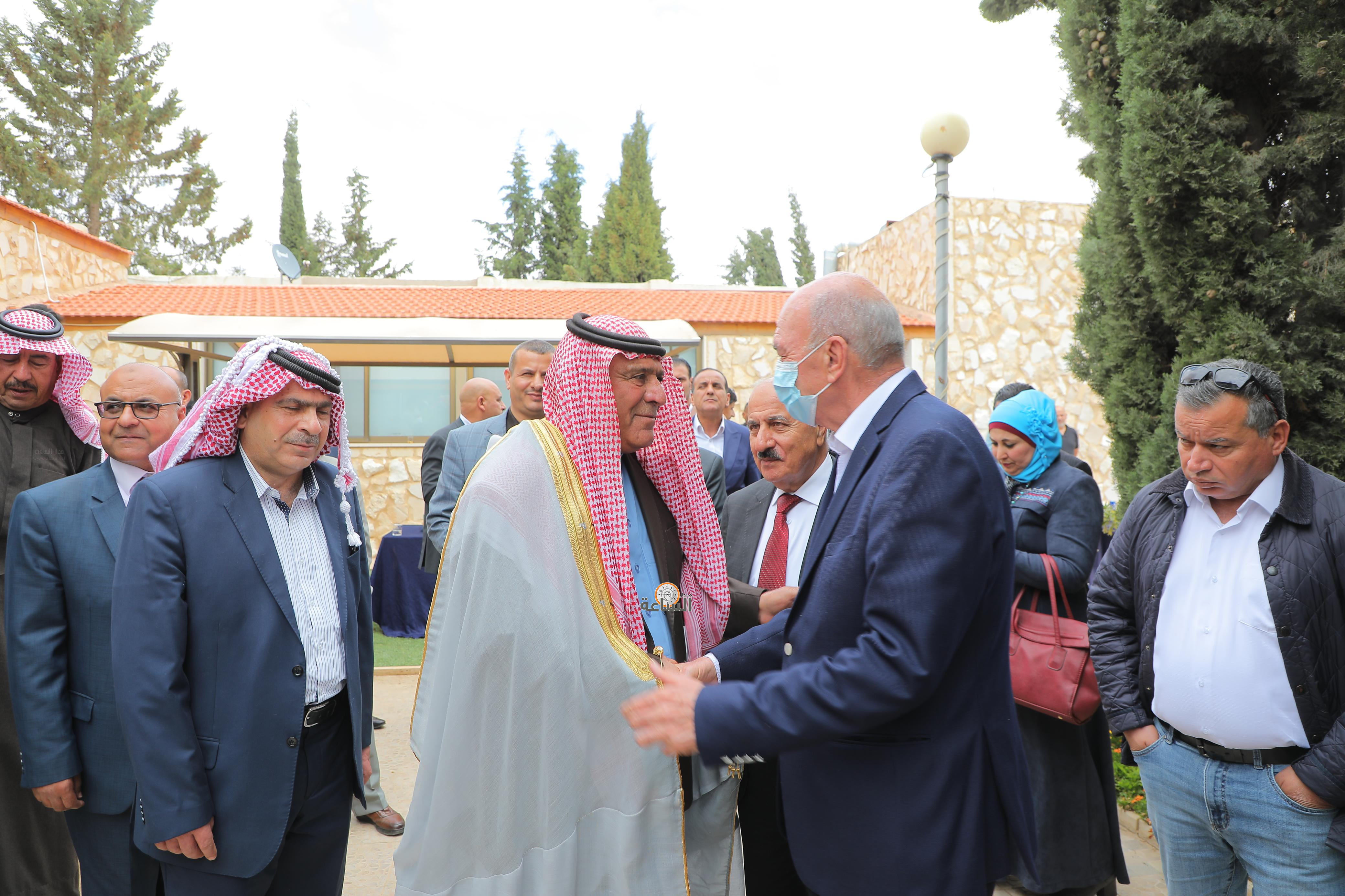 Madar Al-Saa Images 0.8076136247695977