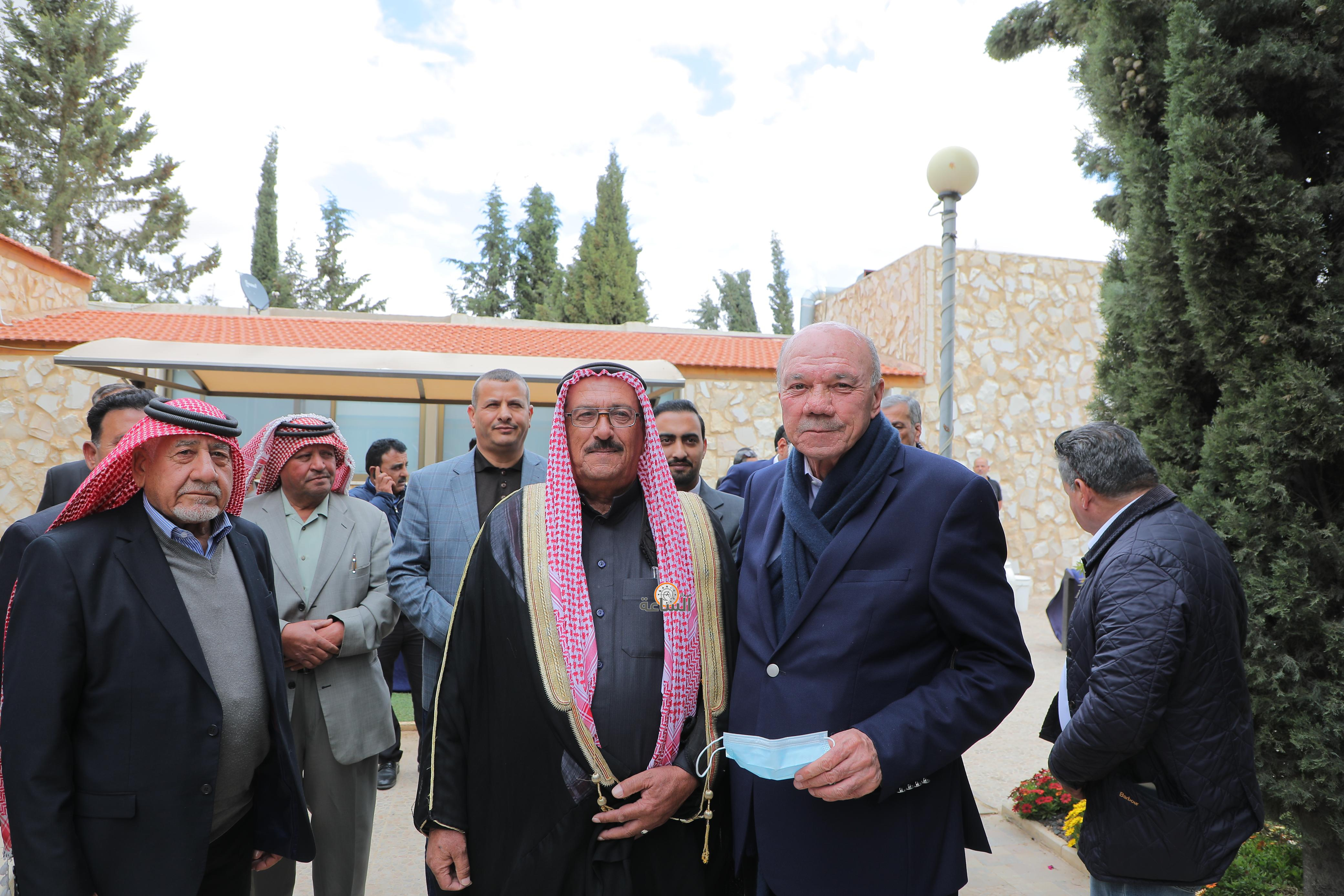 Madar Al-Saa Images 0.45505035352803136