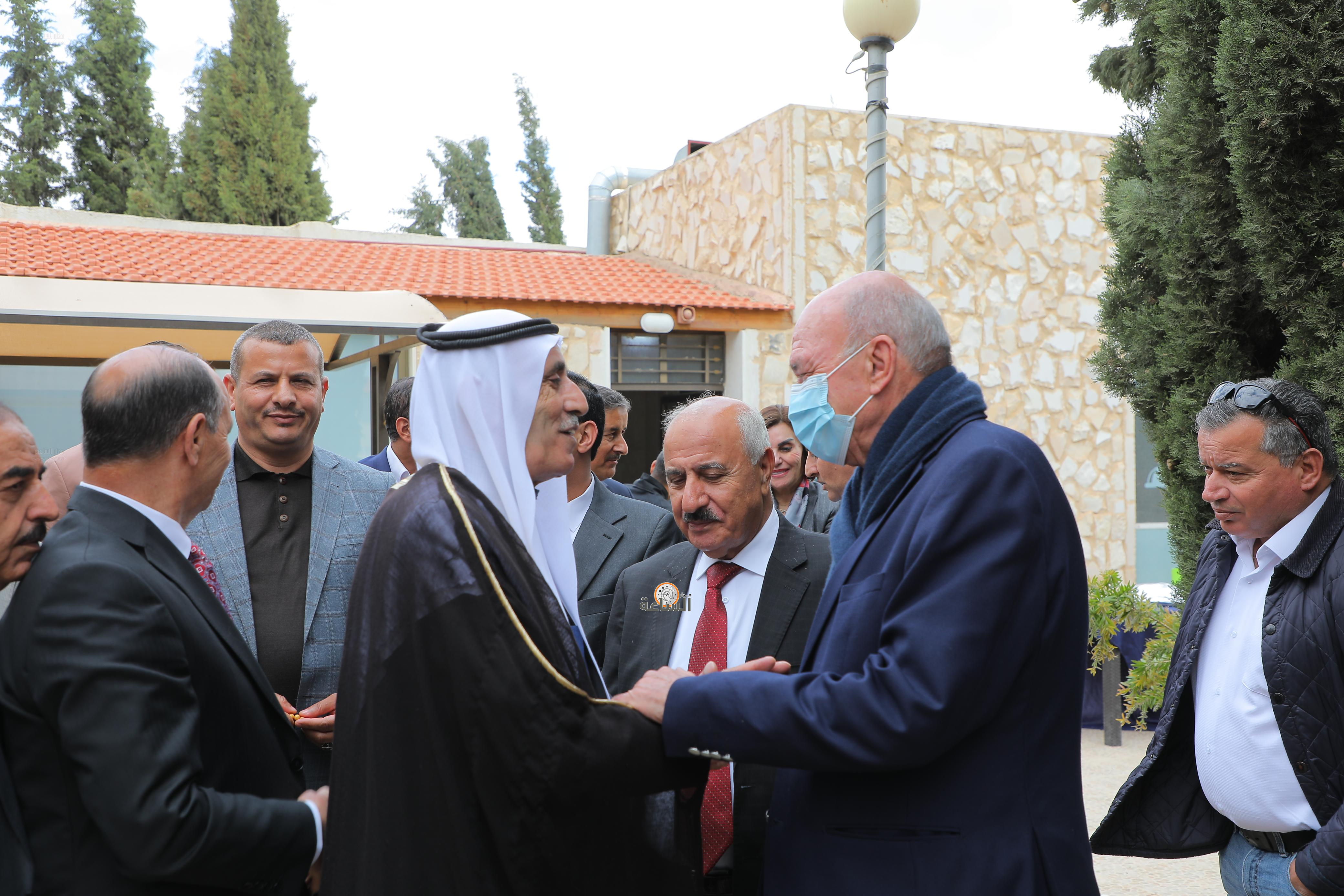 Madar Al-Saa Images 0.8353943097983241