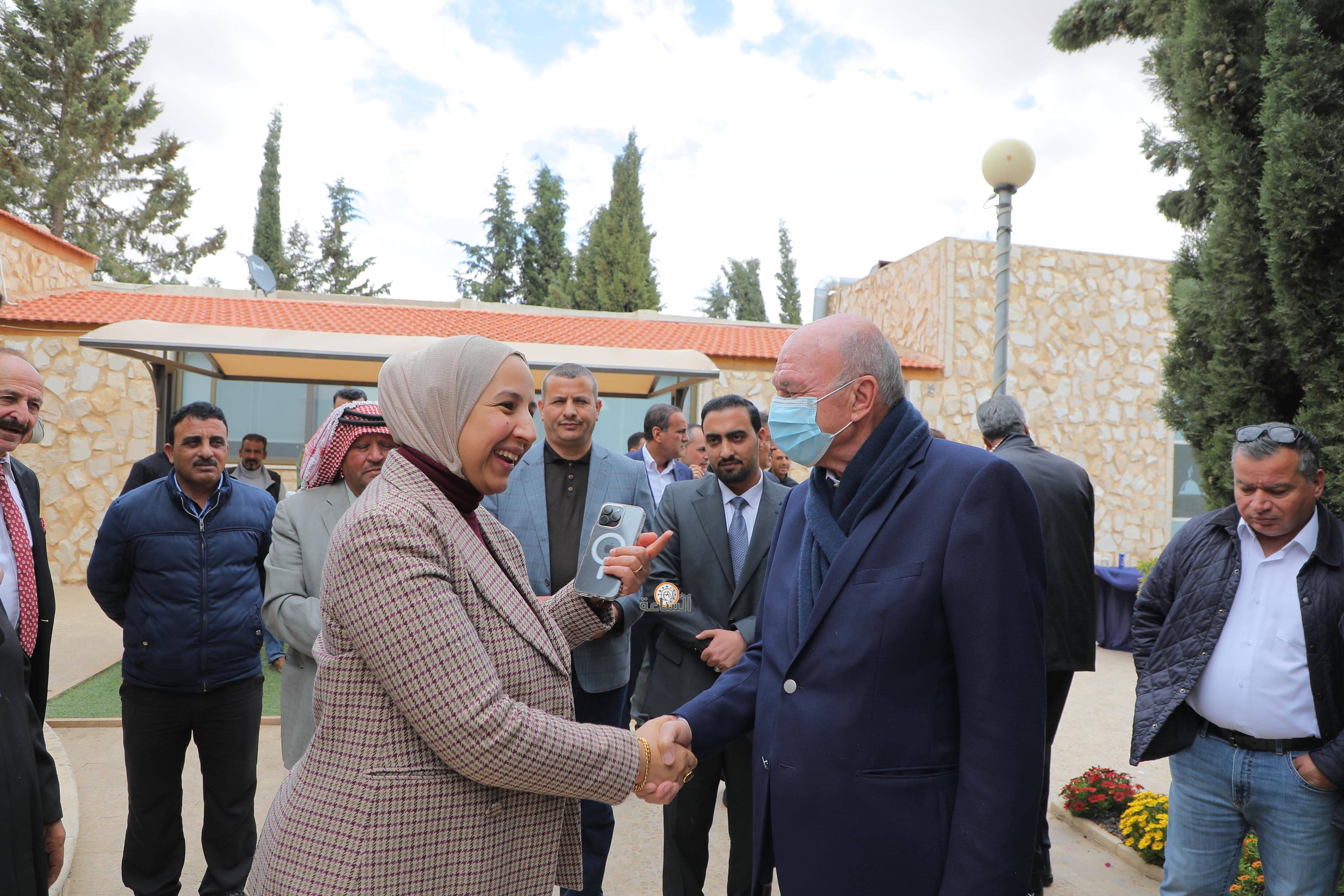 Madar Al-Saa Images 0.8425915882881807