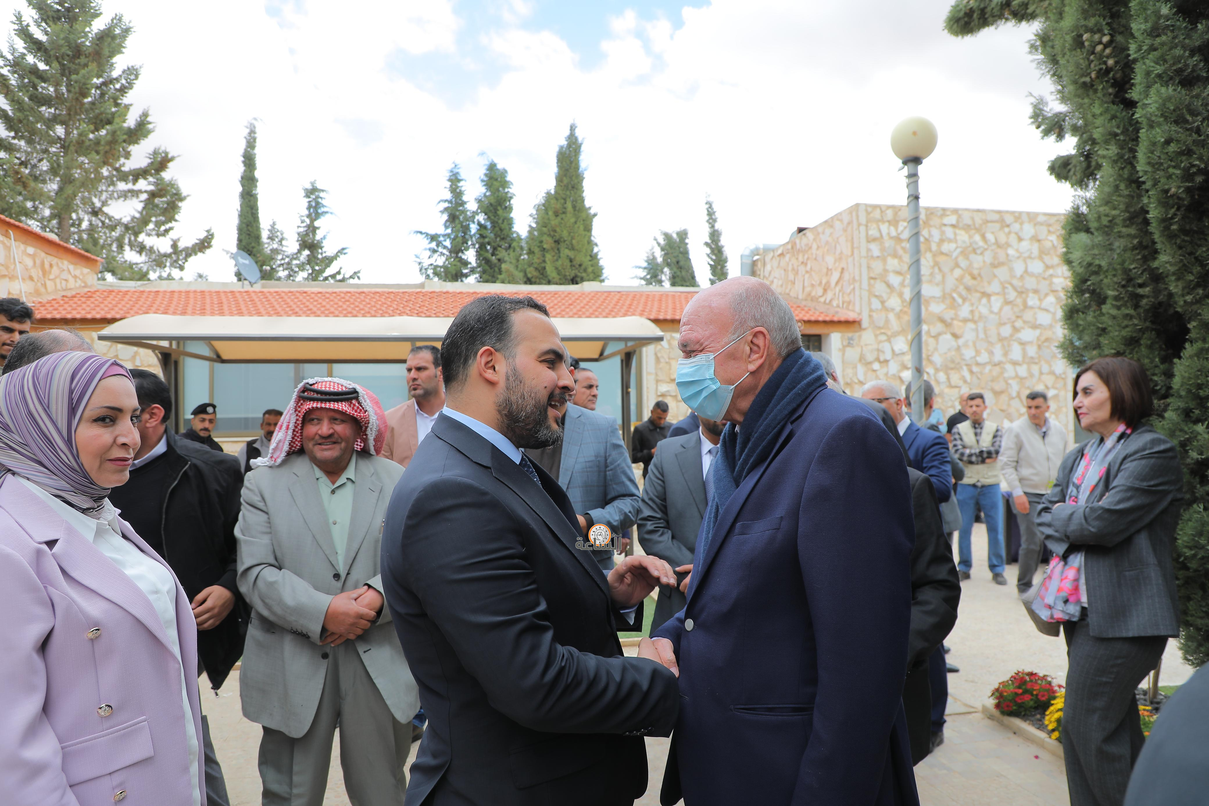 Madar Al-Saa Images 0.96091713750712