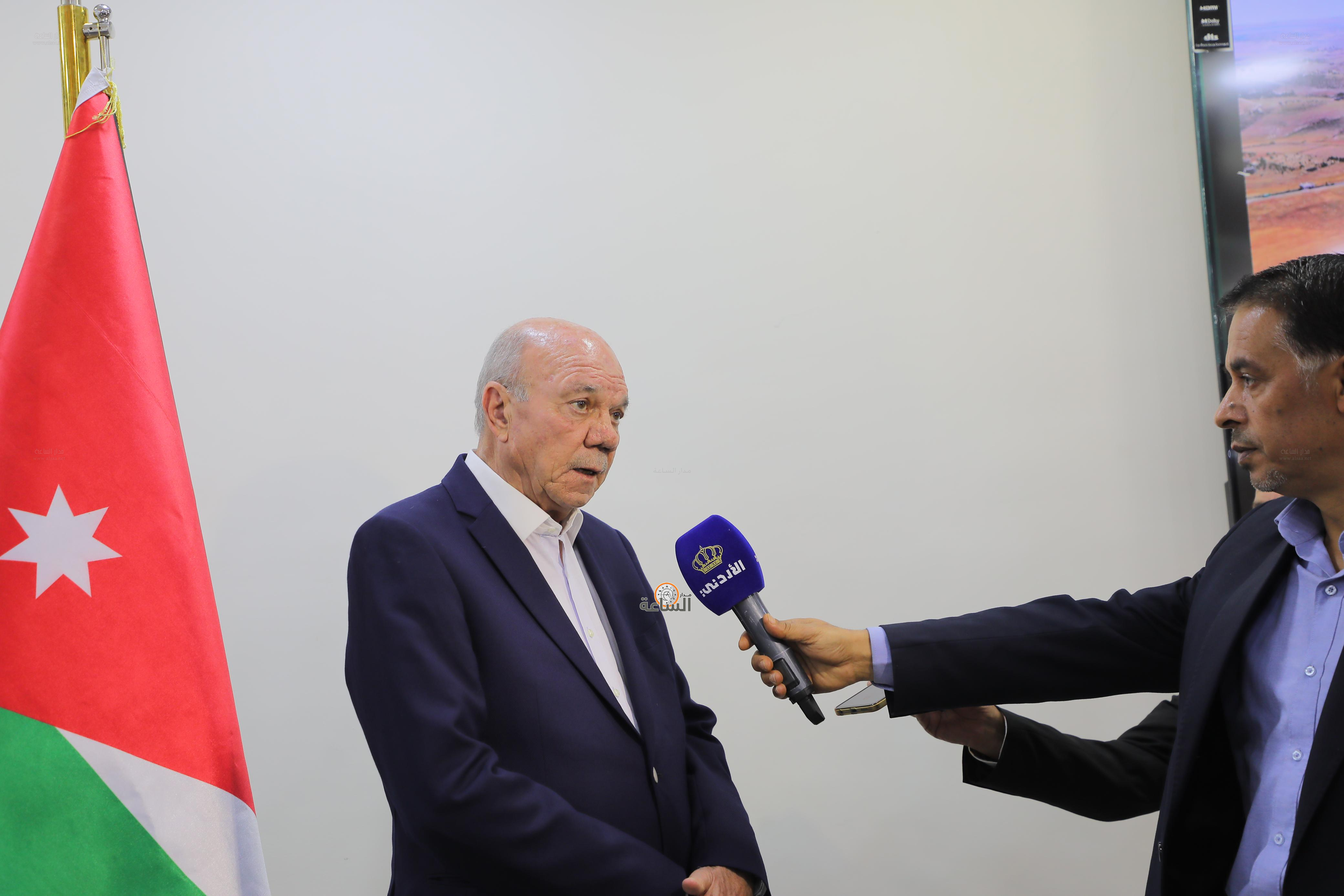 Madar Al-Saa Images 0.02898213779924108