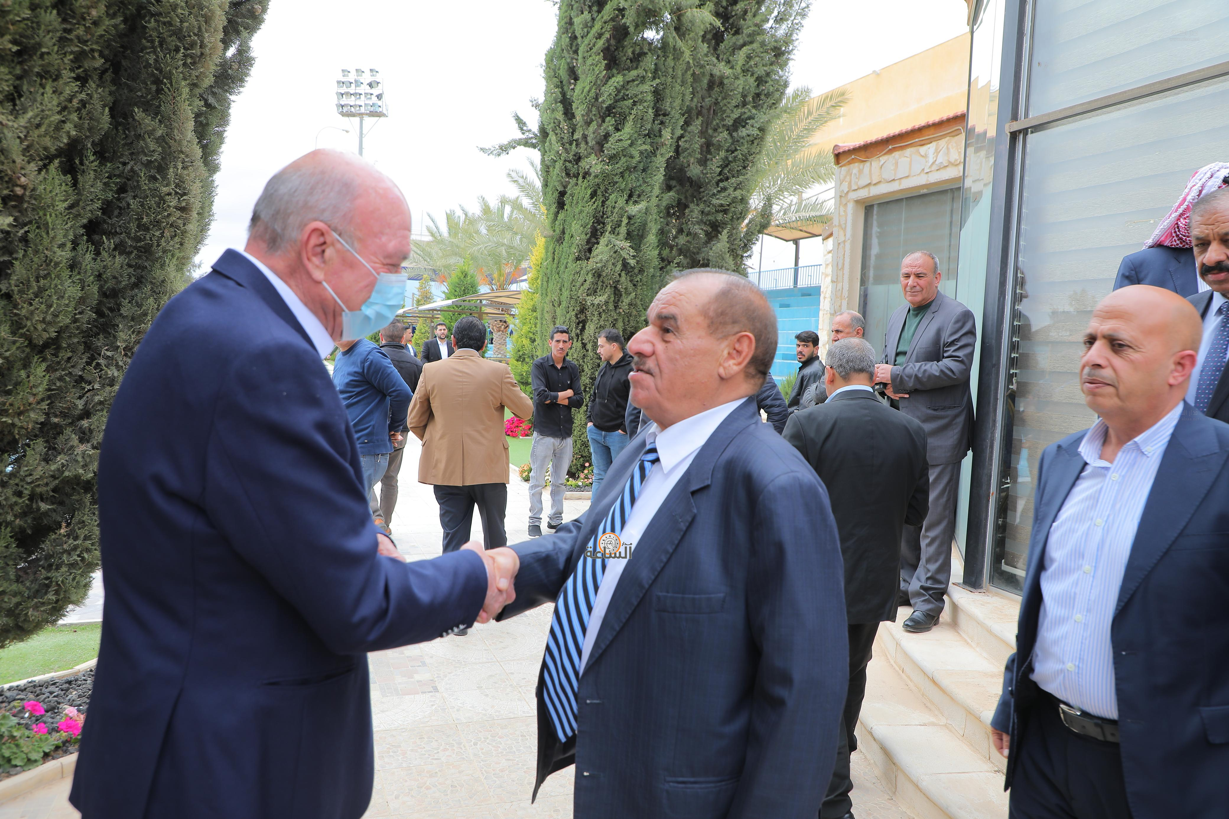 Madar Al-Saa Images 0.1652016657170563