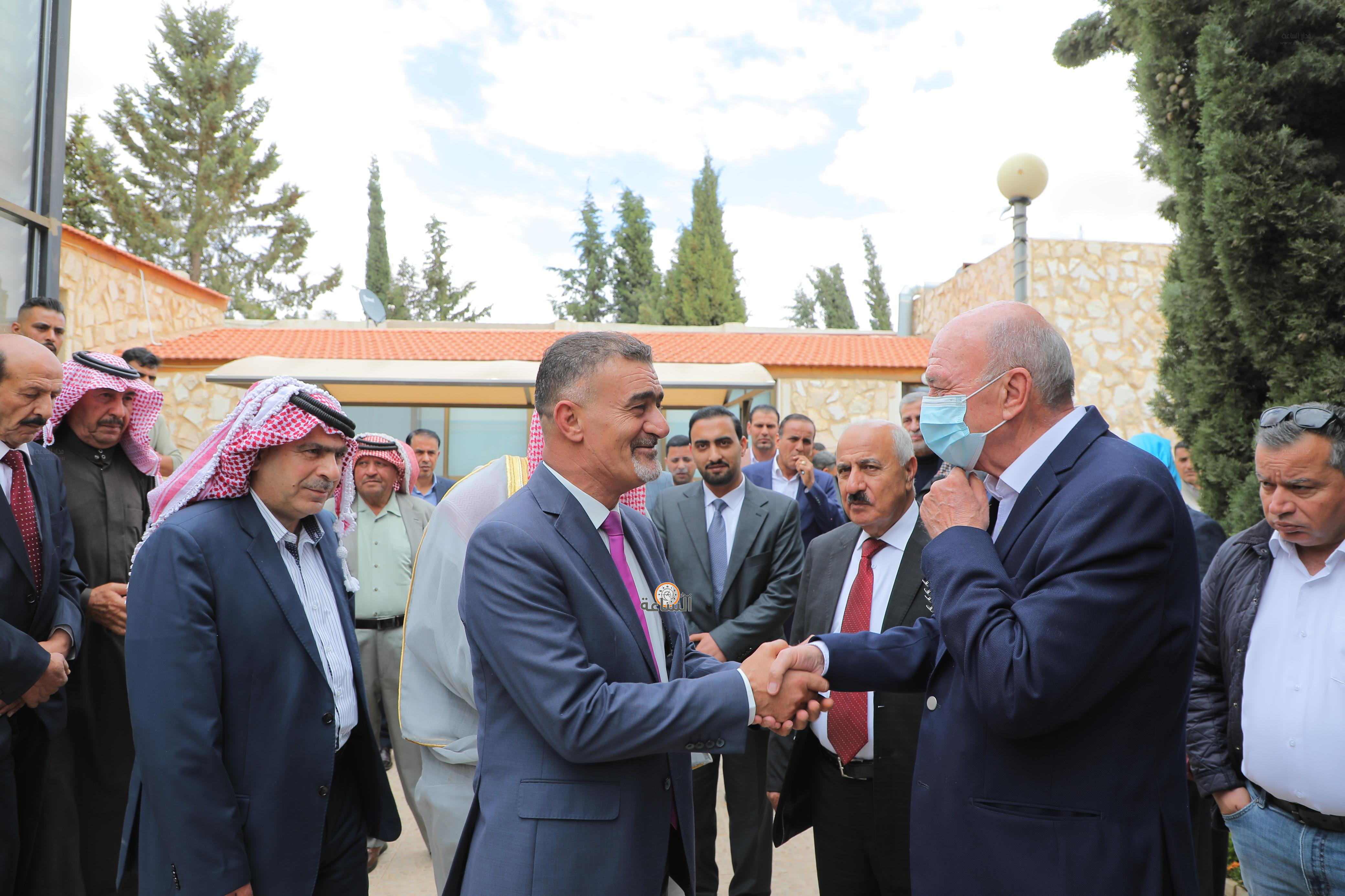 Madar Al-Saa Images 0.5574019722806979