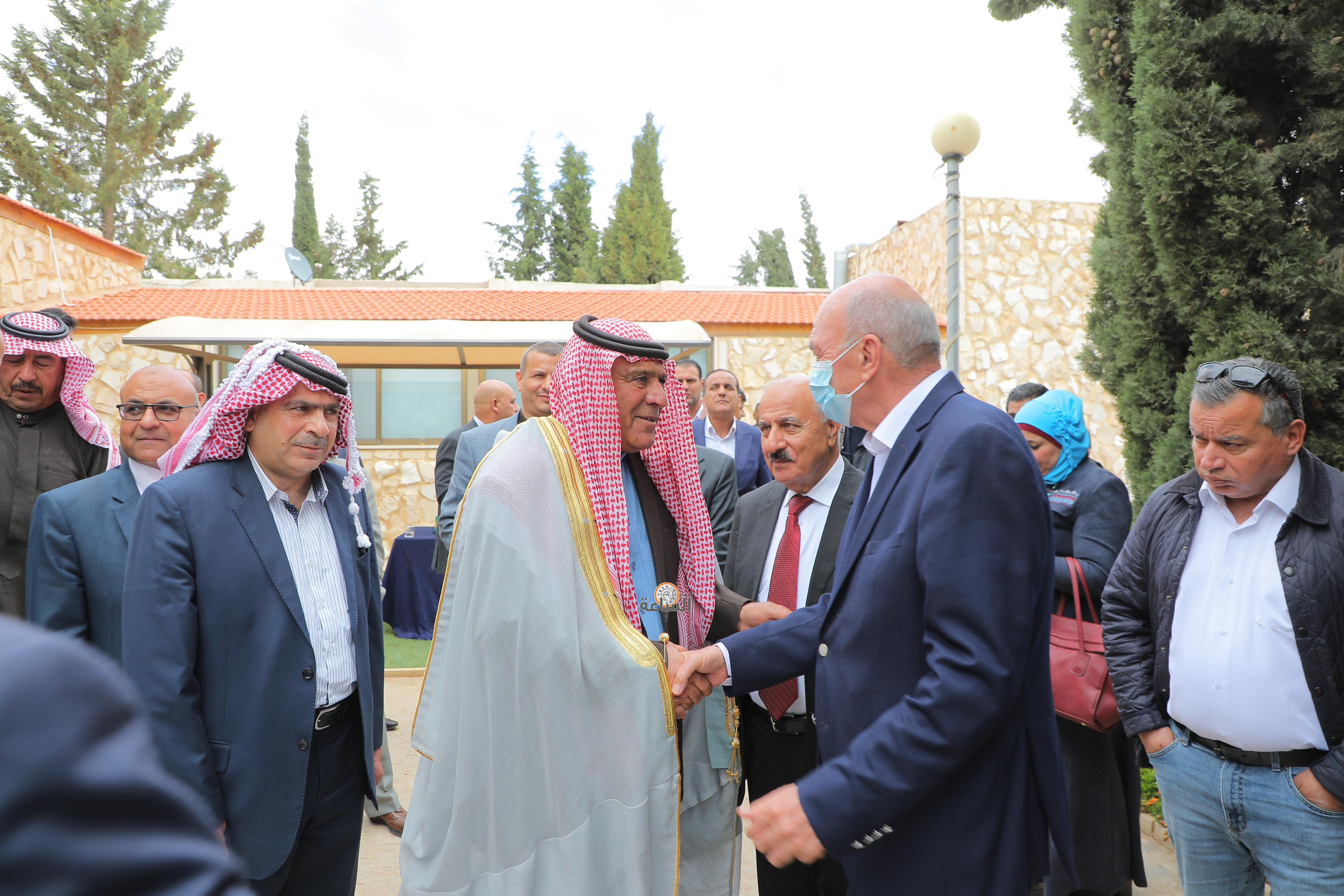 Madar Al-Saa Images 0.36362404885026045