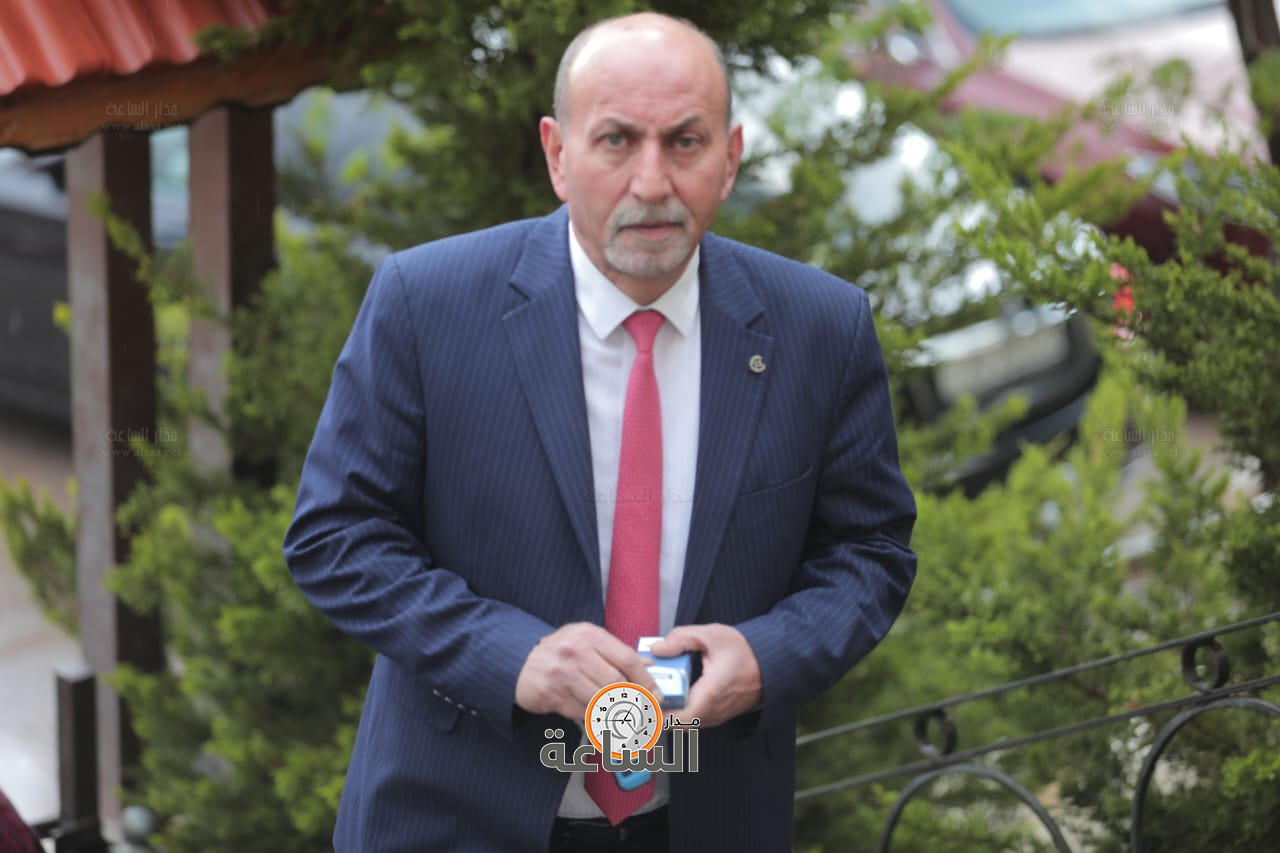 Madar Al-Saa Images 0.3934491612358838