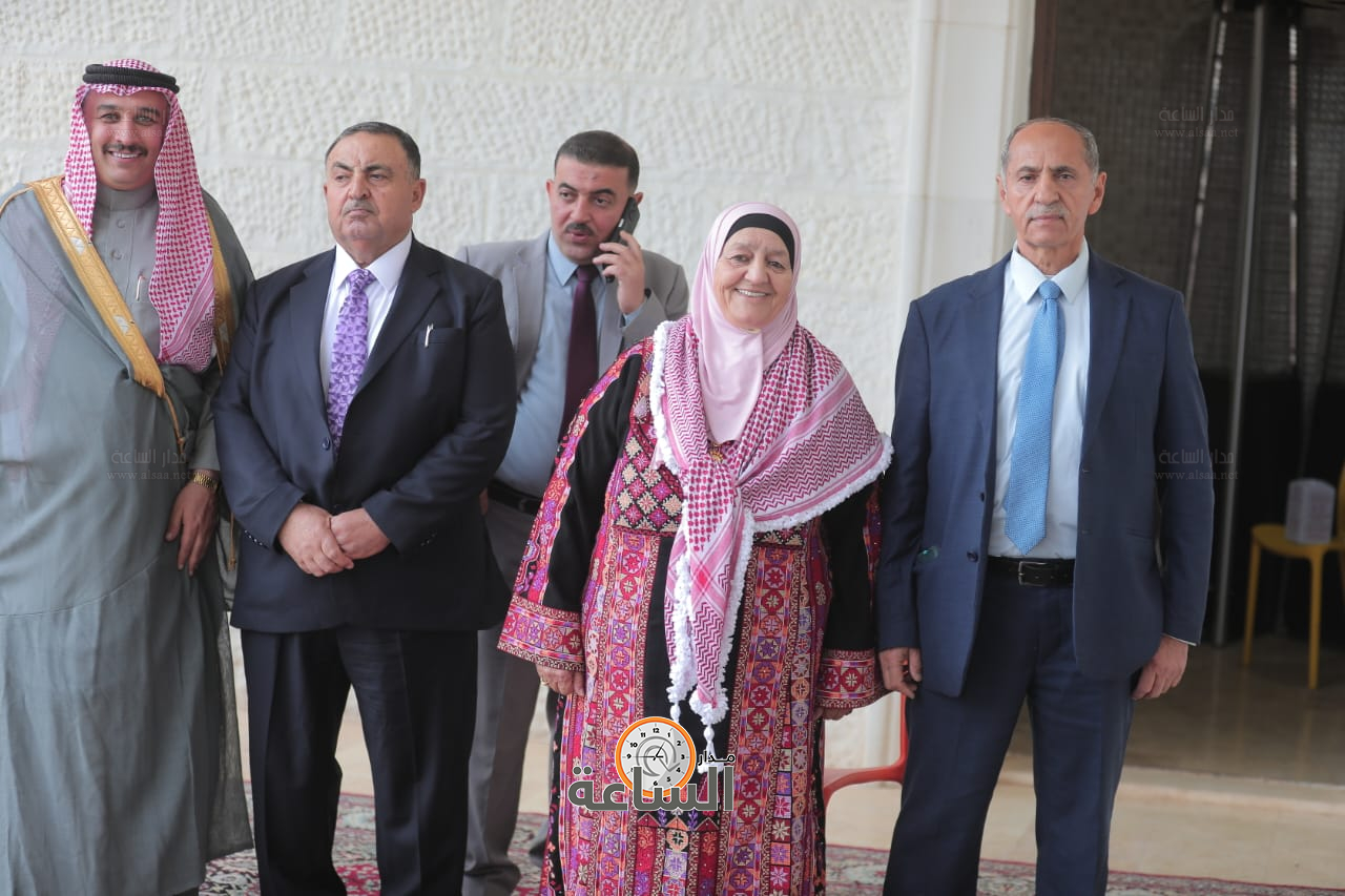 Madar Al-Saa Images 0.23998389869681802