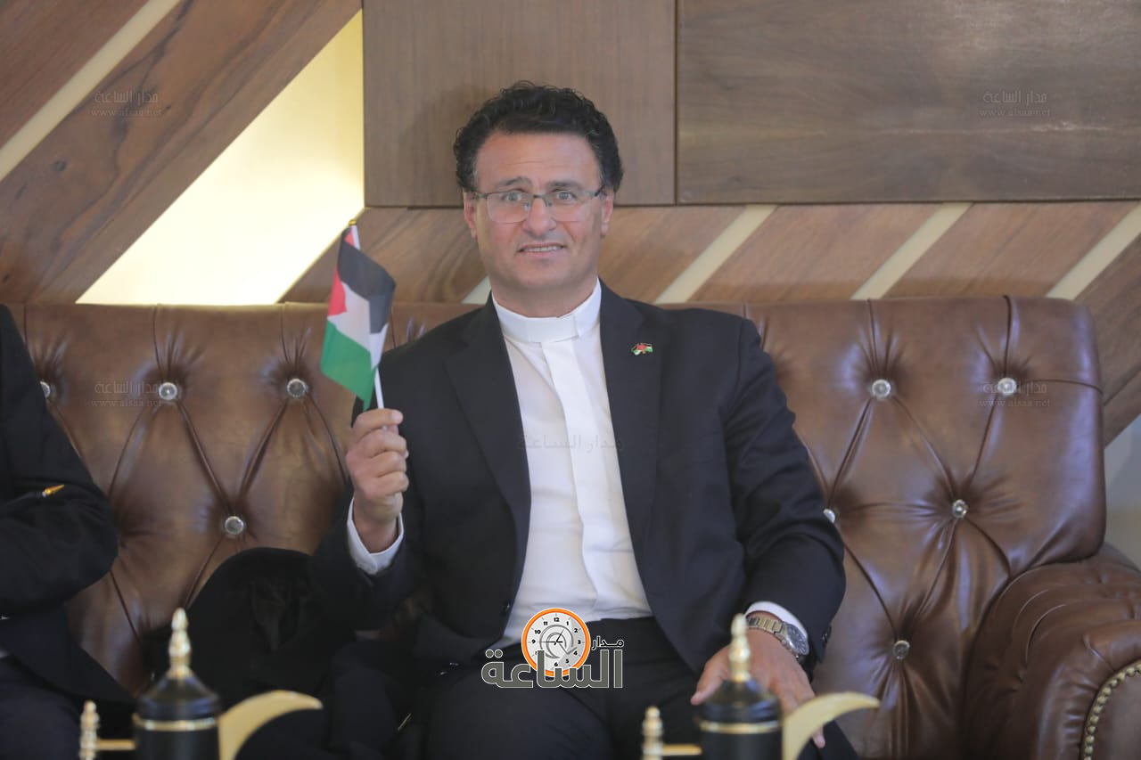 Madar Al-Saa Images 0.43136610317724267