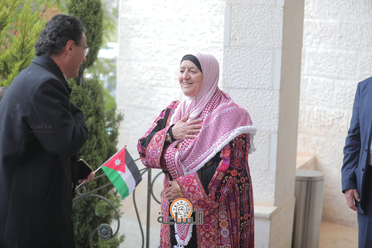 Madar Al-Saa Images 0.4127694732829662