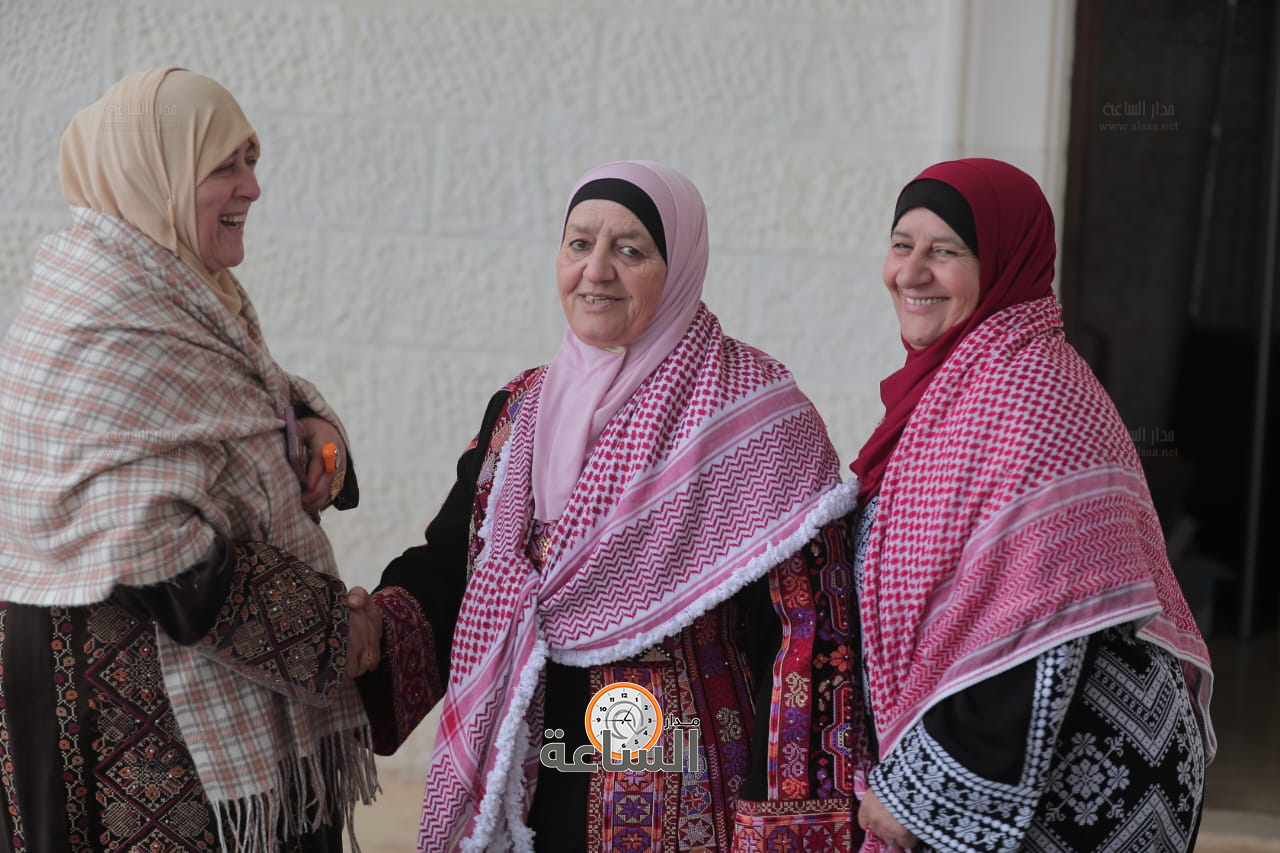 Madar Al-Saa Images 0.5418517389825063