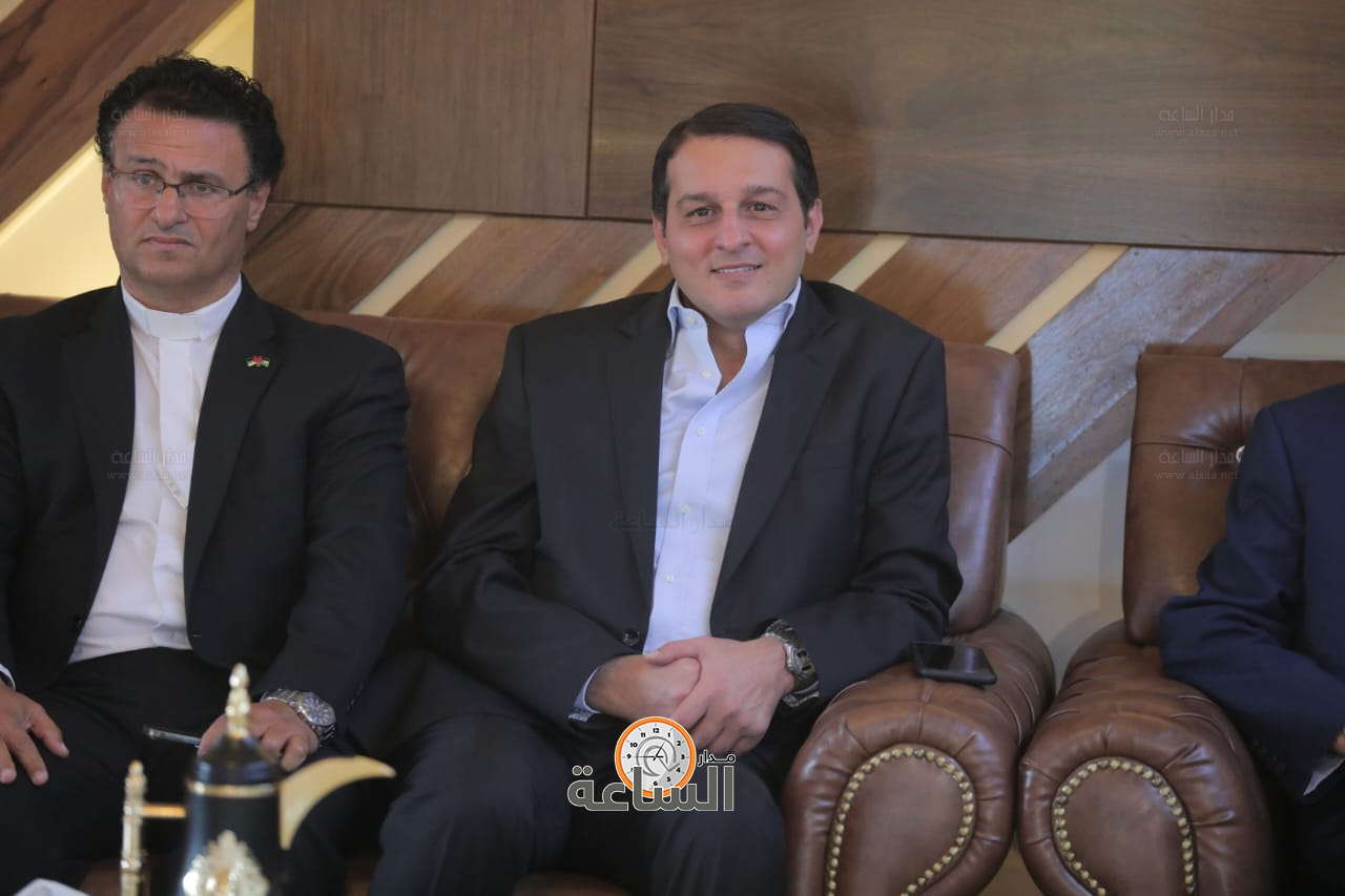 Madar Al-Saa Images 0.12376079393437178