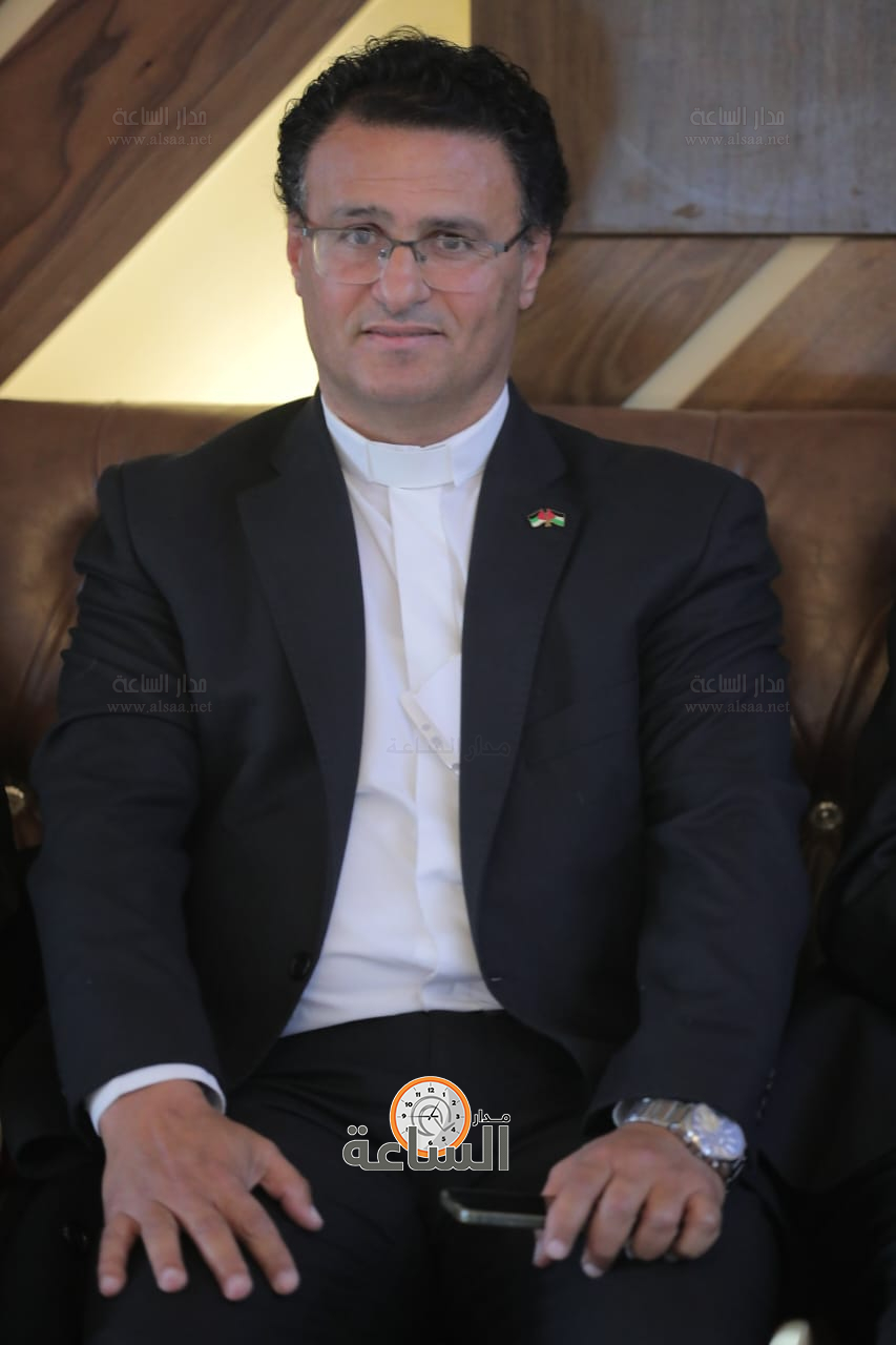 Madar Al-Saa Images 0.7622681682906034