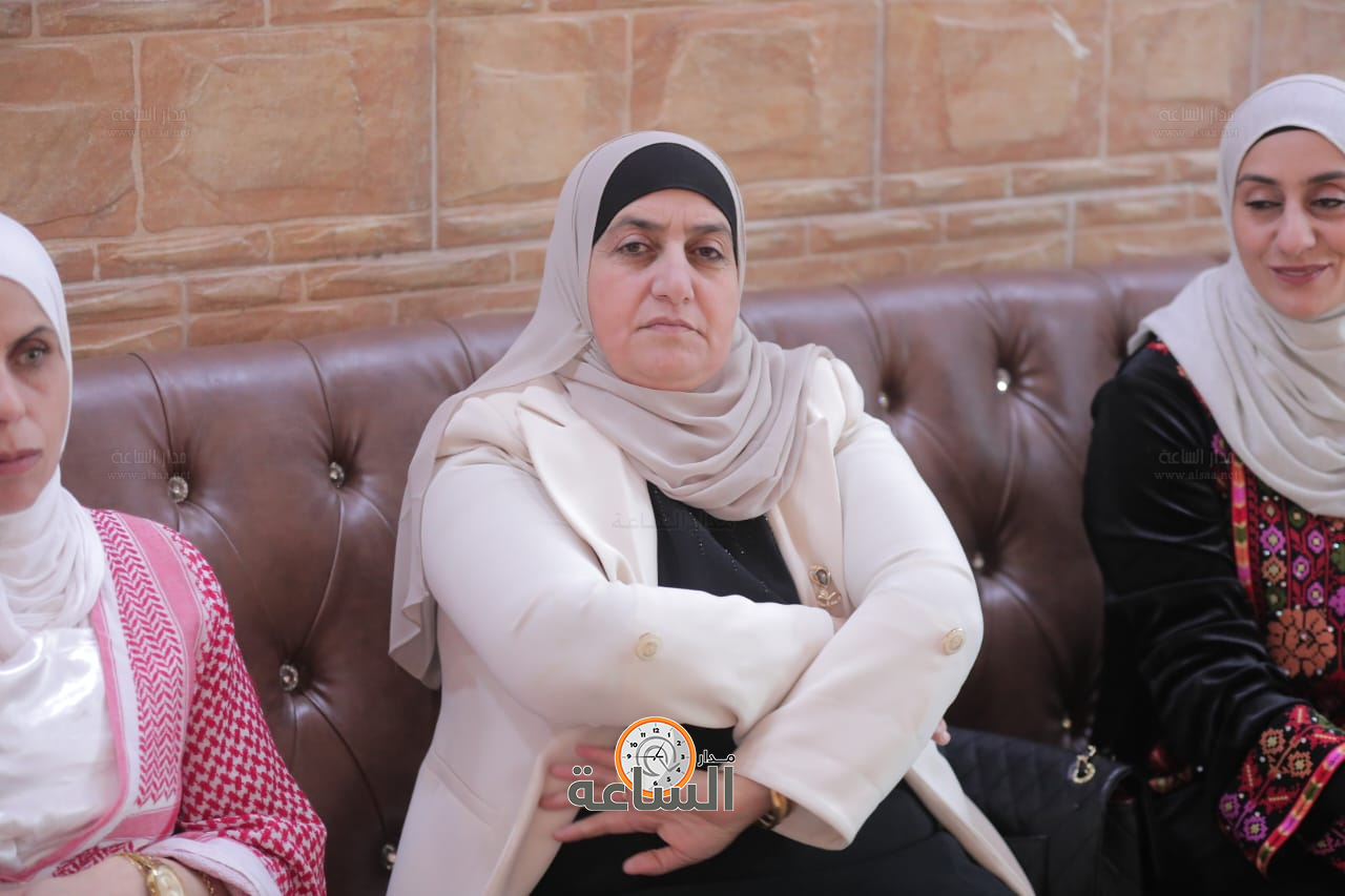 Madar Al-Saa Images 0.1877631599630395