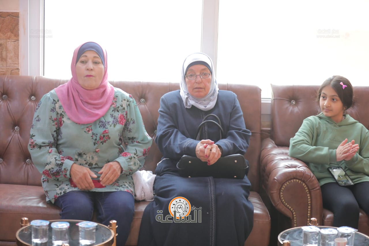 Madar Al-Saa Images 0.18226364247029292