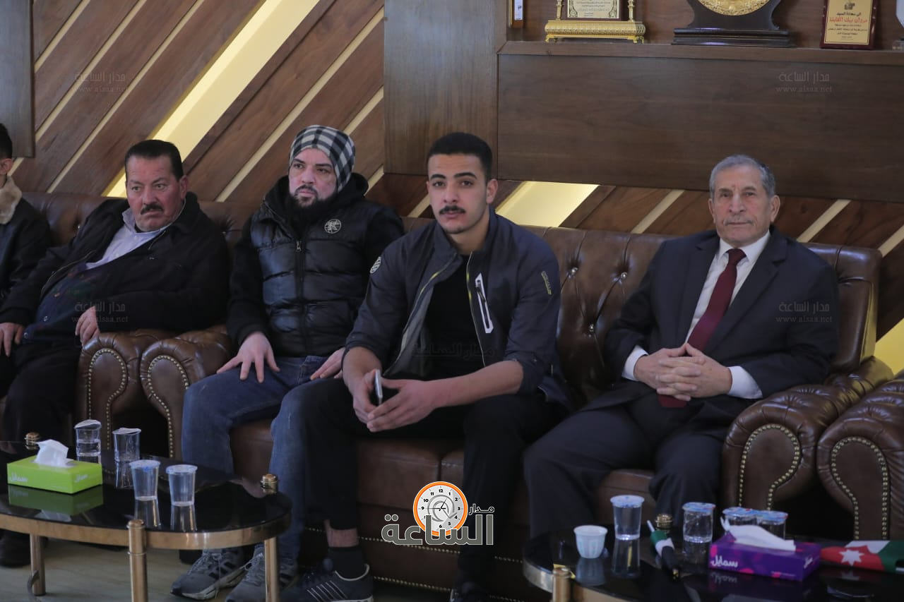 Madar Al-Saa Images 0.5881080251945969