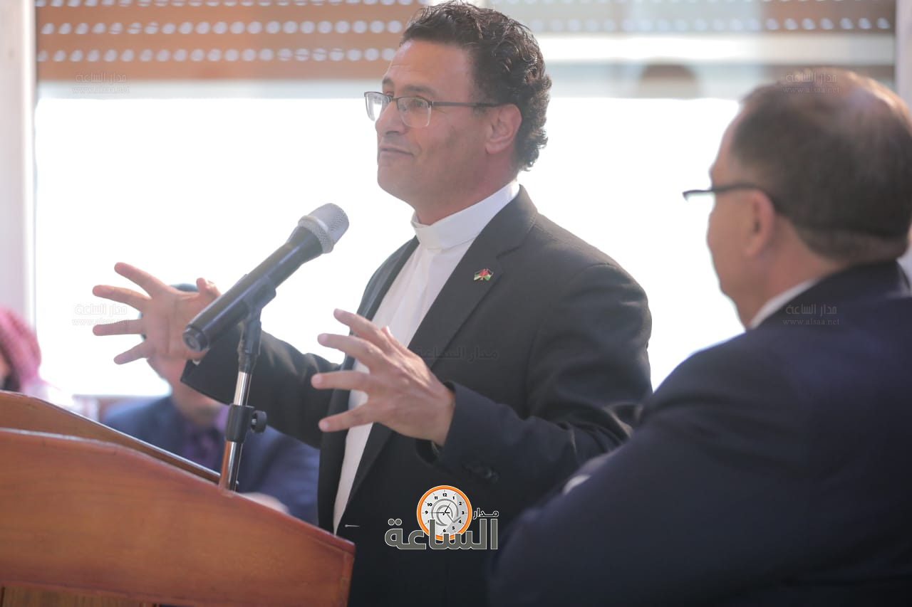 Madar Al-Saa Images 0.9557074836382291