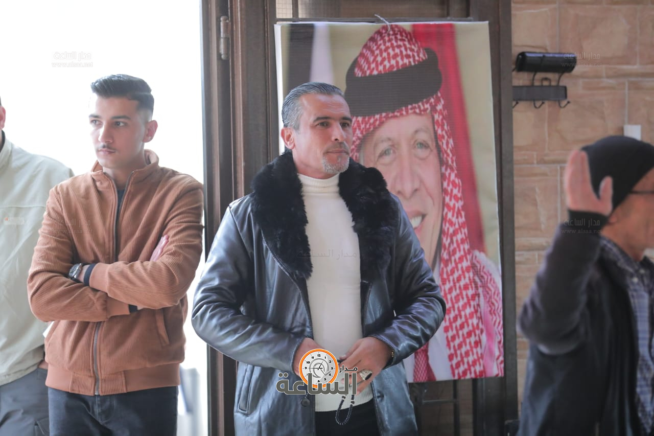 Madar Al-Saa Images 0.8865430041050074