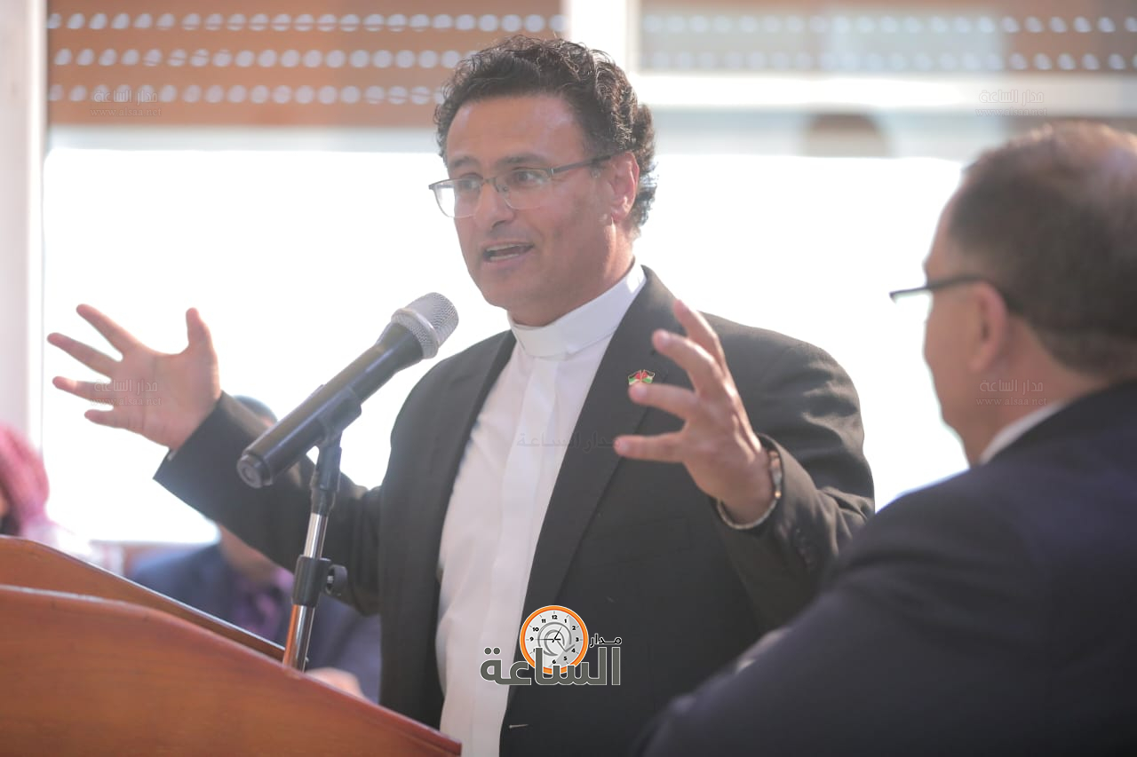 Madar Al-Saa Images 0.44444419901890153